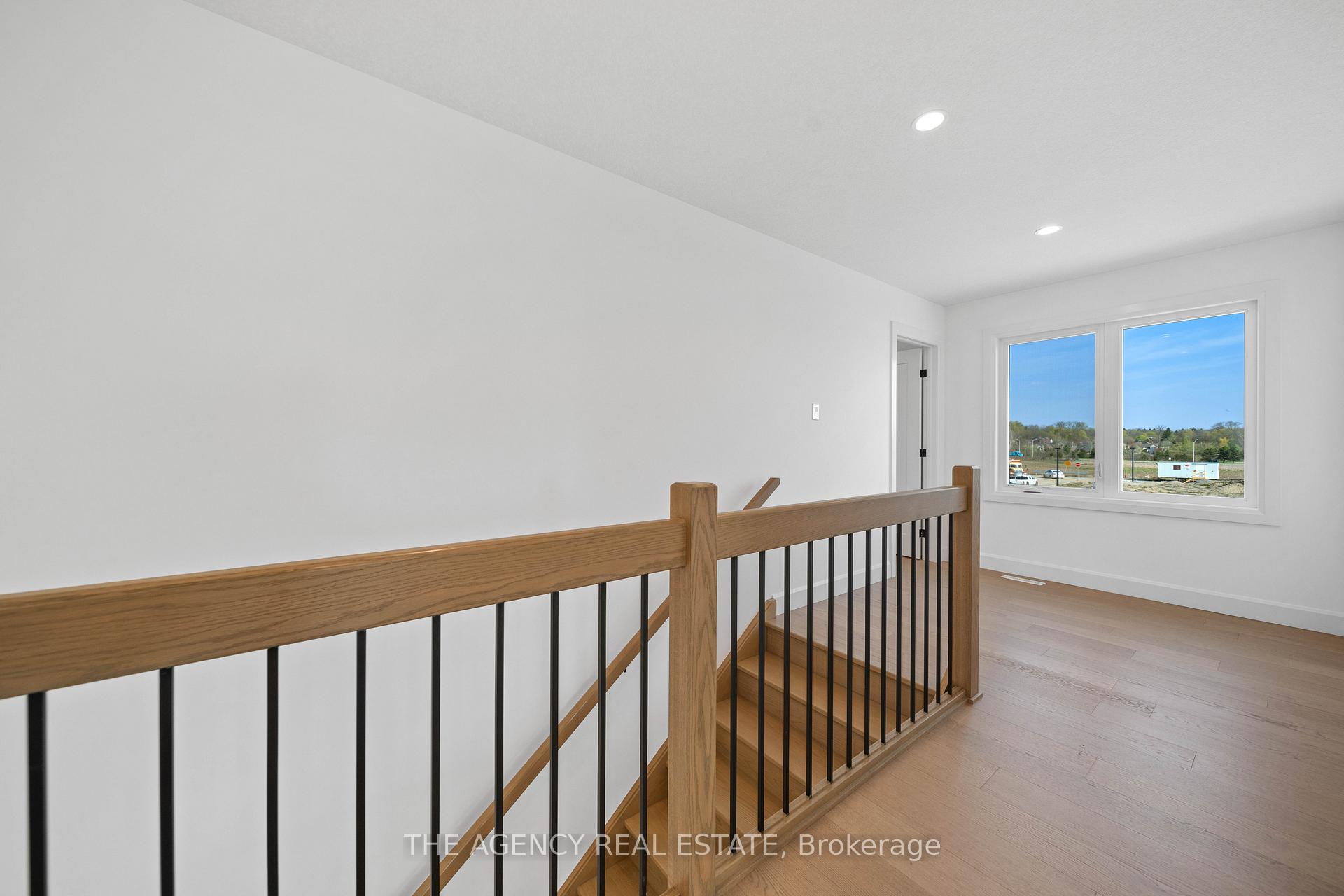 Photo 17 of 3140 Regiment Road W, London, South V — HOMEH