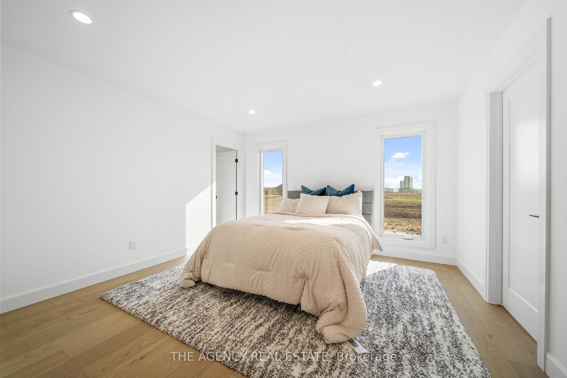Photo 23 of 3140 Regiment Road W, London, South V — HOMEH