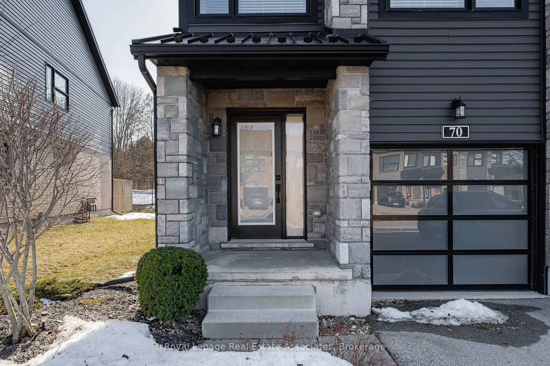 Photo 3 of 70 Hawkins Drive, Guelph, Pineridge/Westminster Woods — HOMEH