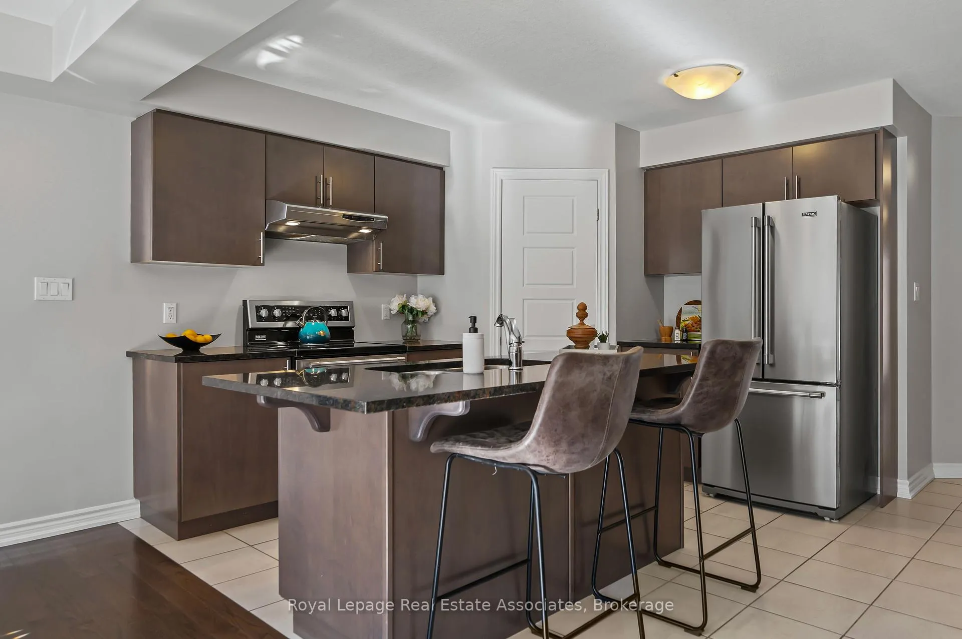Photo 8 of 70 Hawkins Drive, Guelph, Pineridge/Westminster Woods — HOMEH