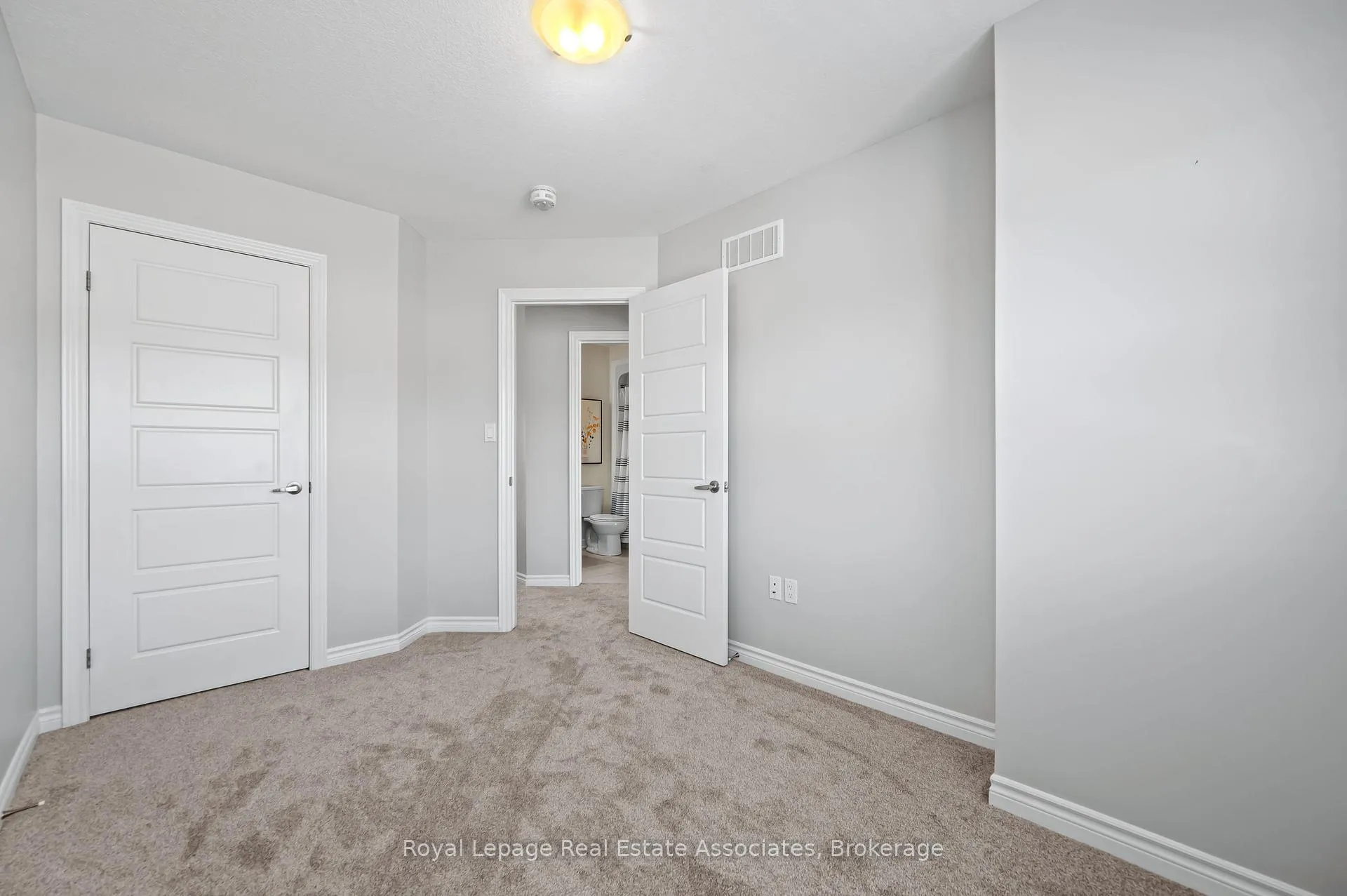 Photo 21 of 70 Hawkins Drive, Guelph, Pineridge/Westminster Woods — HOMEH