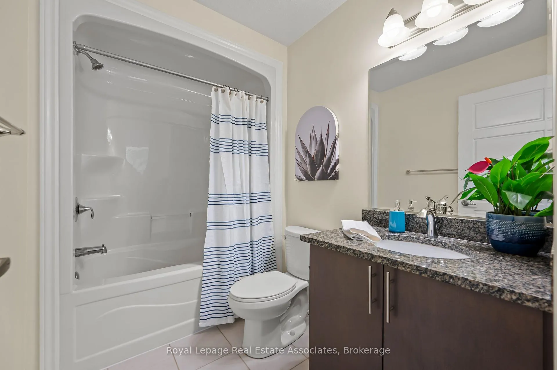 Photo 27 of 70 Hawkins Drive, Guelph, Pineridge/Westminster Woods — HOMEH