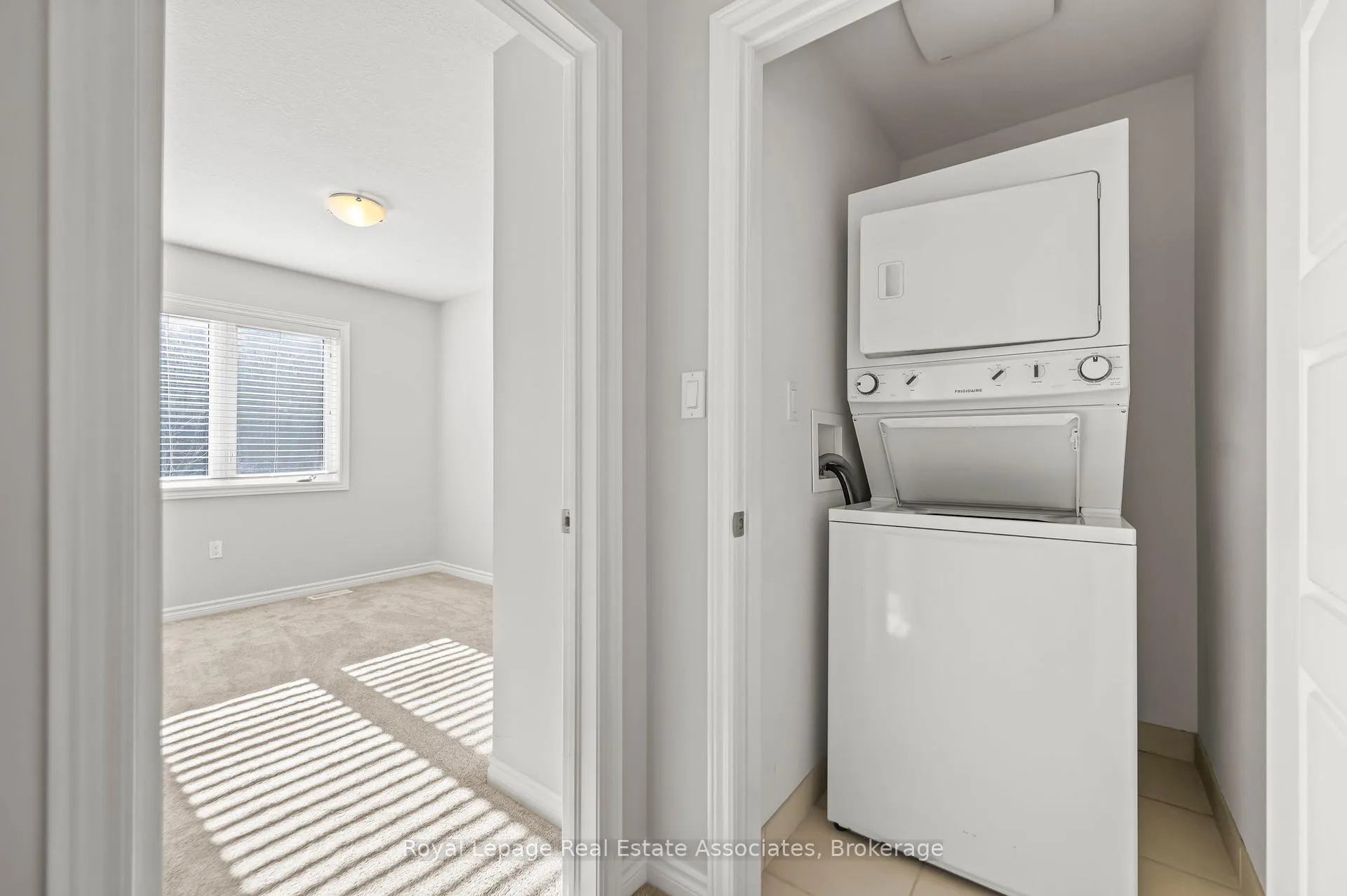 Photo 28 of 70 Hawkins Drive, Guelph, Pineridge/Westminster Woods — HOMEH