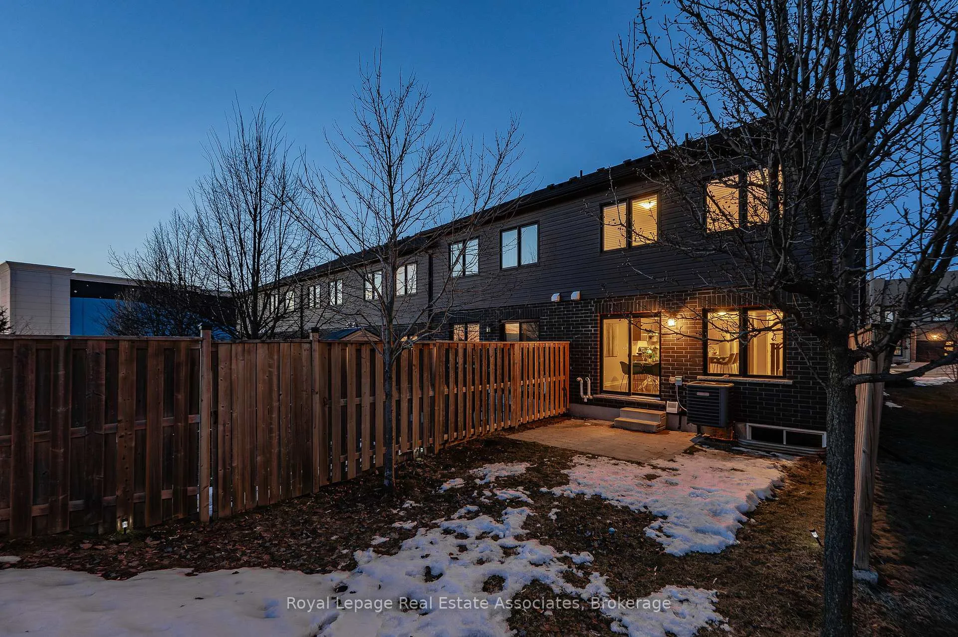 Photo 32 of 70 Hawkins Drive, Guelph, Pineridge/Westminster Woods — HOMEH