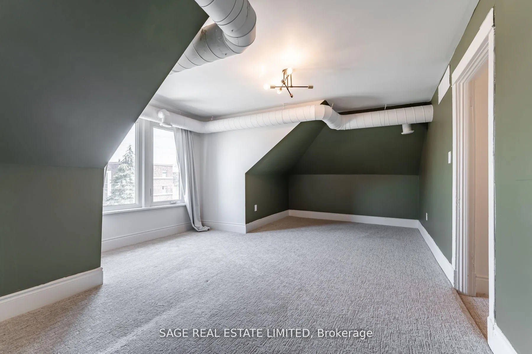 Photo 4 of Unit 3rd, 459 Aberdeen Avenue, Hamilton, Kirkendall — HOMEH