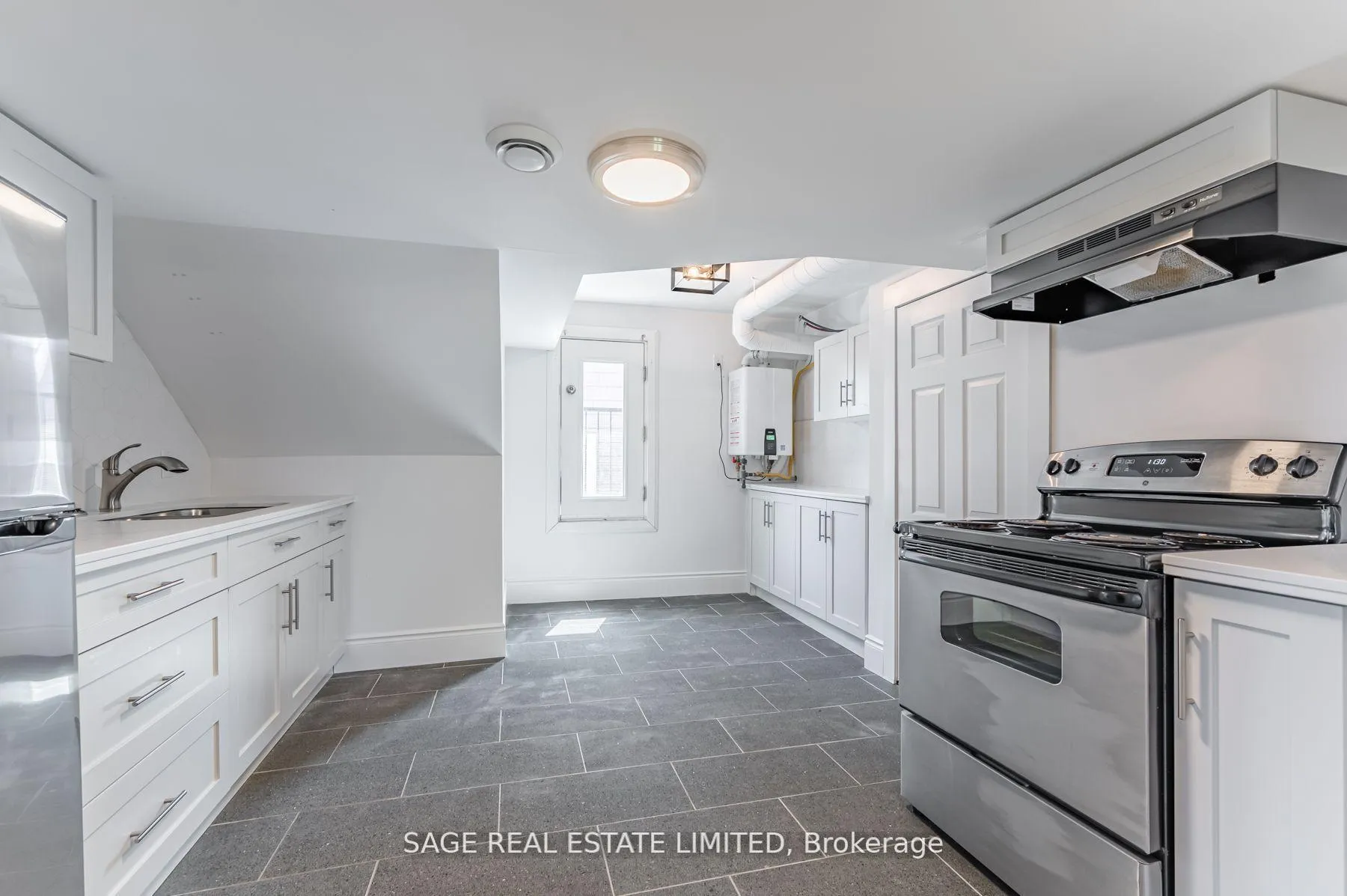 Photo 12 of Unit 3rd, 459 Aberdeen Avenue, Hamilton, Kirkendall — HOMEH