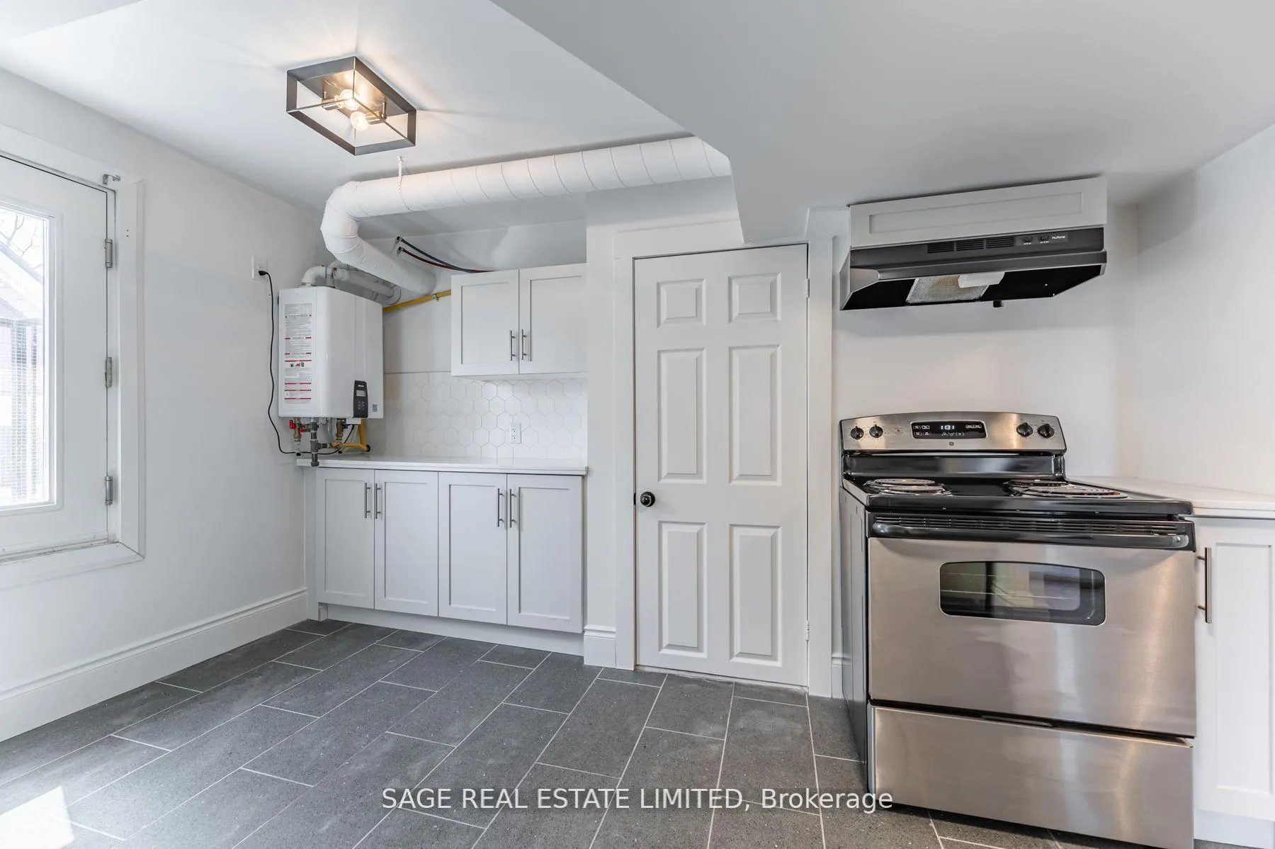 Photo 14 of Unit 3rd, 459 Aberdeen Avenue, Hamilton, Kirkendall — HOMEH