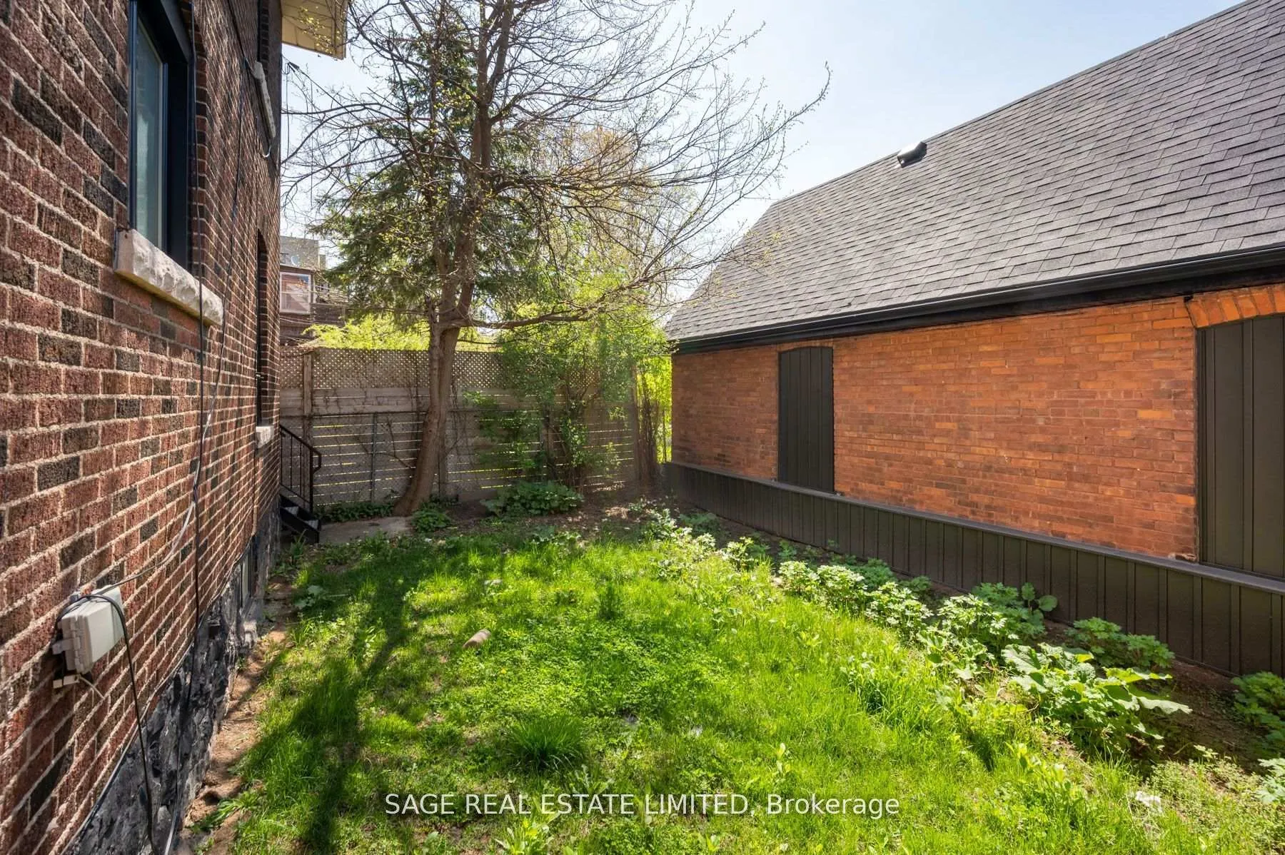 Photo 21 of Unit 3rd, 459 Aberdeen Avenue, Hamilton, Kirkendall — HOMEH