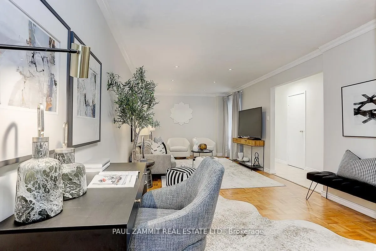 Photo 9 of 116 Rejane Crescent, Vaughan, Crestwood-Springfarm-Yorkhill — HOMEH