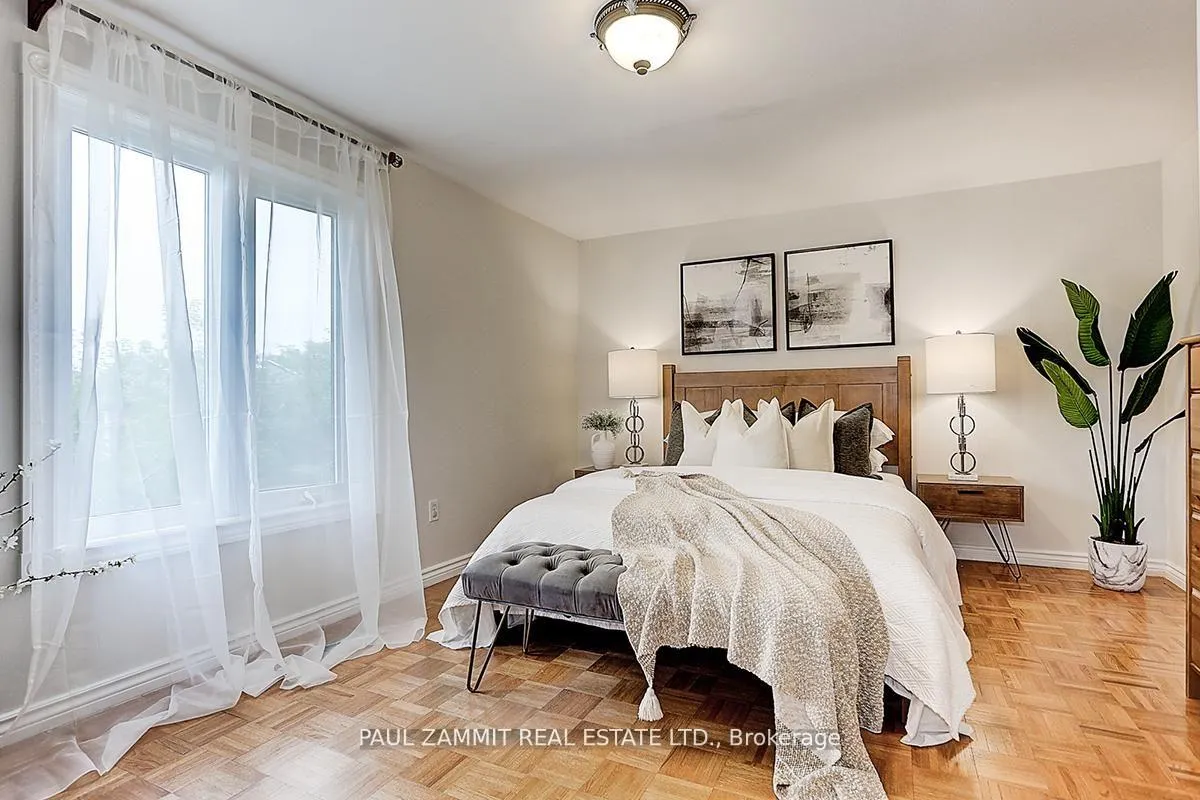 Photo 18 of 116 Rejane Crescent, Vaughan, Crestwood-Springfarm-Yorkhill — HOMEH