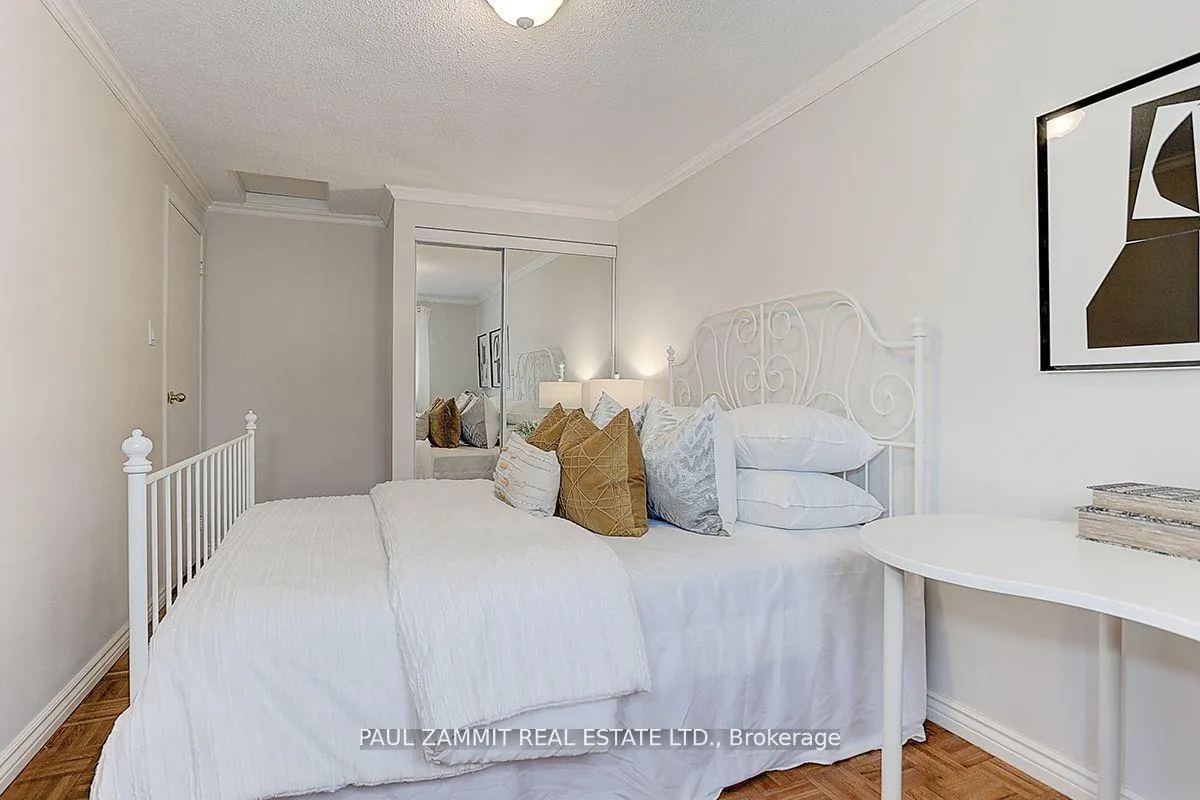 Photo 22 of 116 Rejane Crescent, Vaughan, Crestwood-Springfarm-Yorkhill — HOMEH