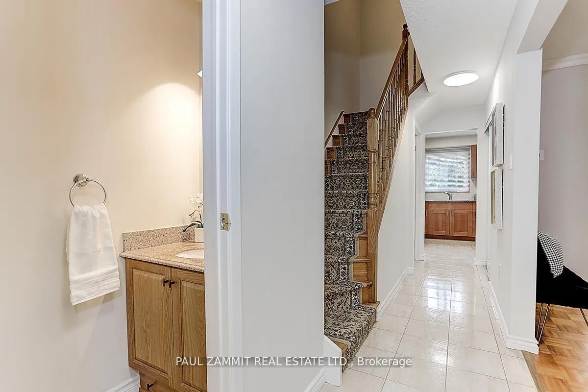 Photo 24 of 116 Rejane Crescent, Vaughan, Crestwood-Springfarm-Yorkhill — HOMEH
