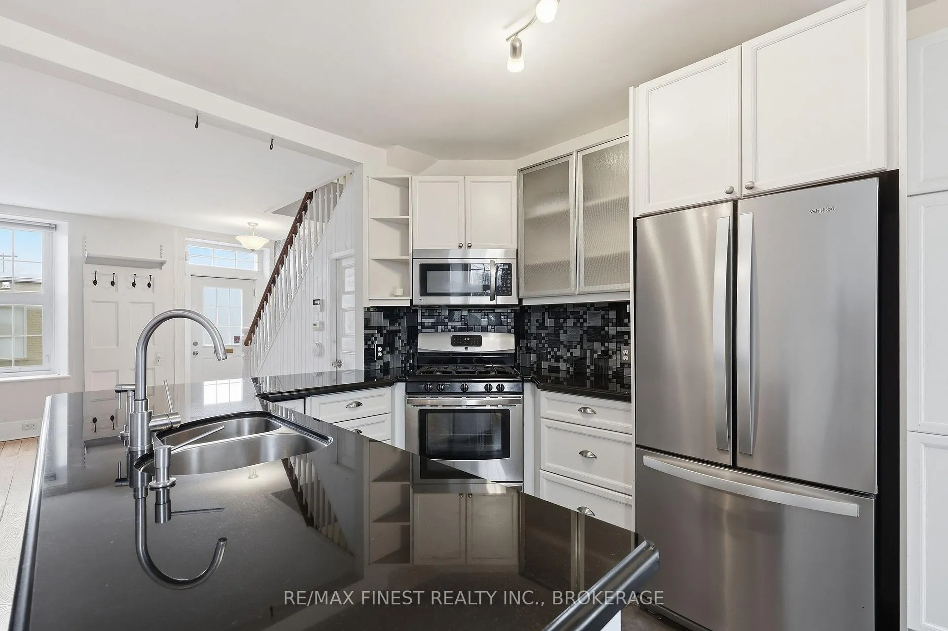 Photo 16 of 110 Yonge Street, Kingston, Central City West — HOMEH