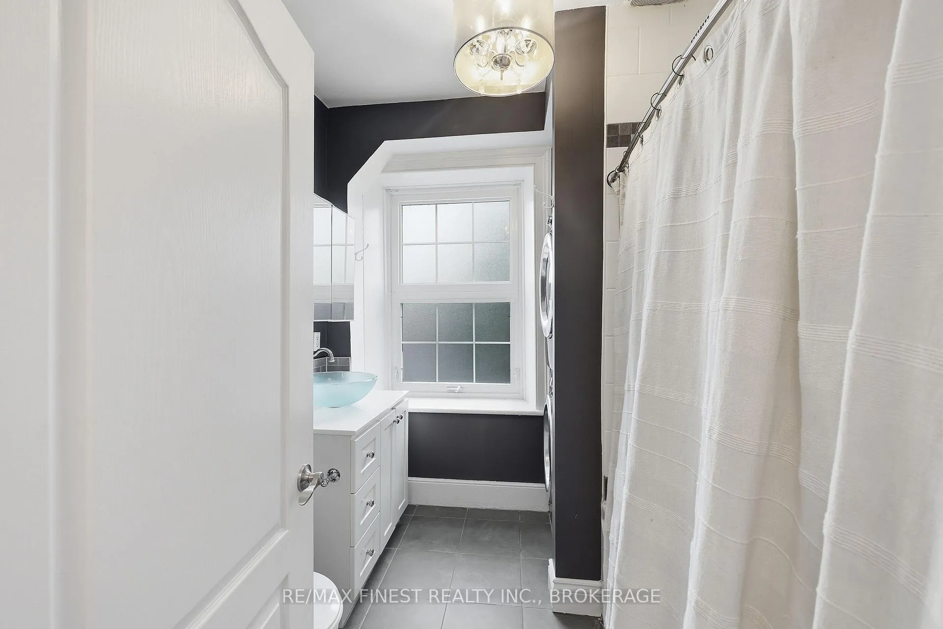 Photo 25 of 110 Yonge Street, Kingston, Central City West — HOMEH