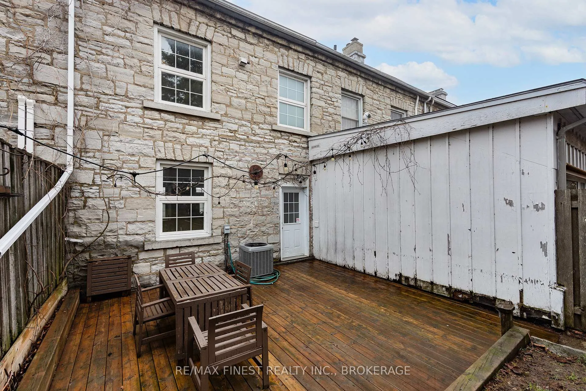 Photo 36 of 110 Yonge Street, Kingston, Central City West — HOMEH