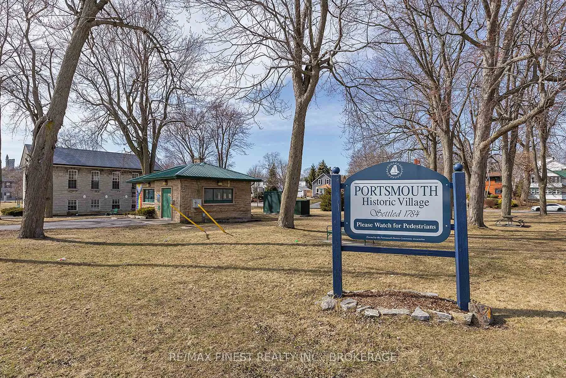 Photo 40 of 110 Yonge Street, Kingston, Central City West — HOMEH