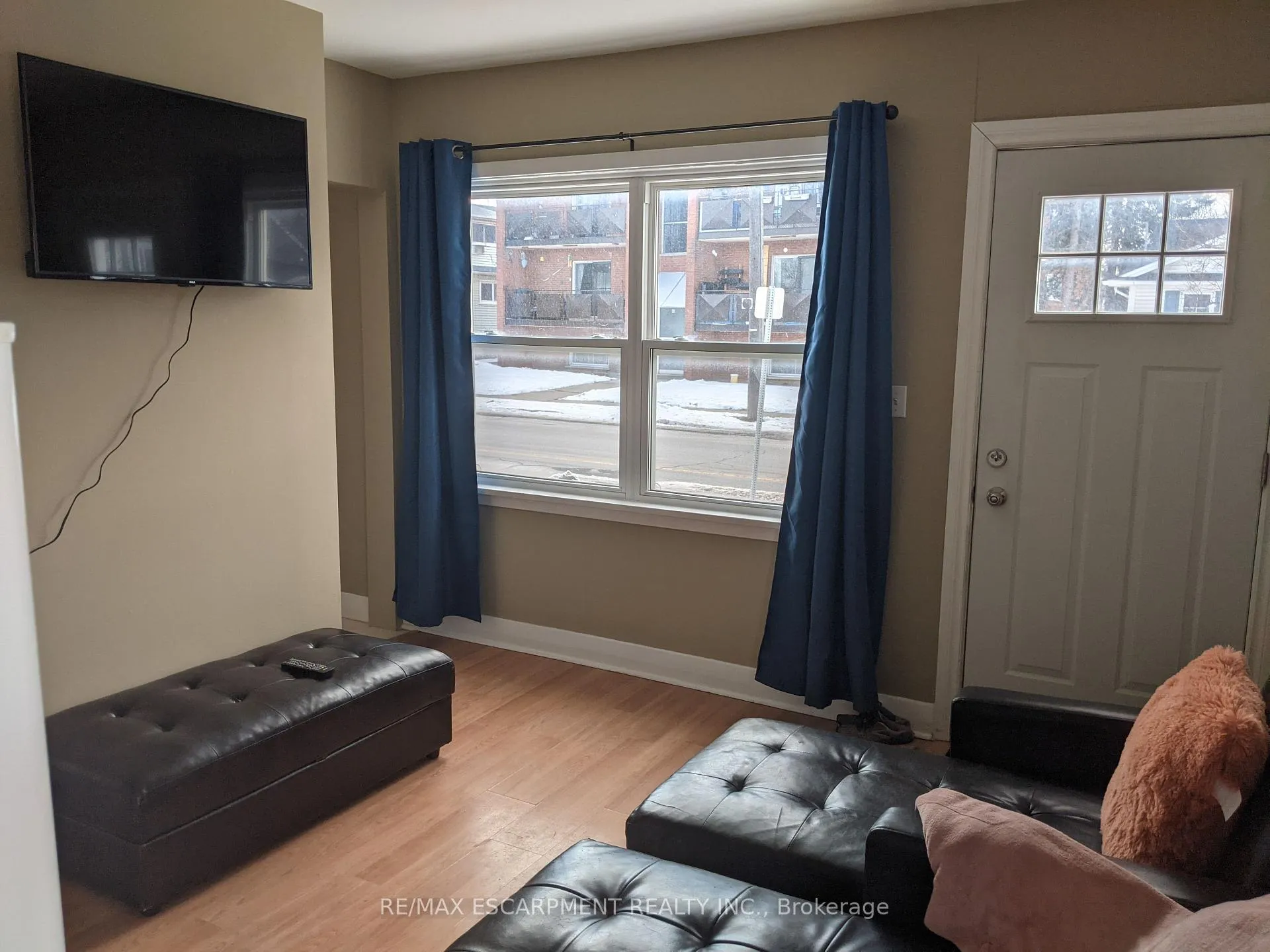 Photo 6 of Unit 4, 63 Pelham Road E, St. Catharines, Western Hill — HOMEH