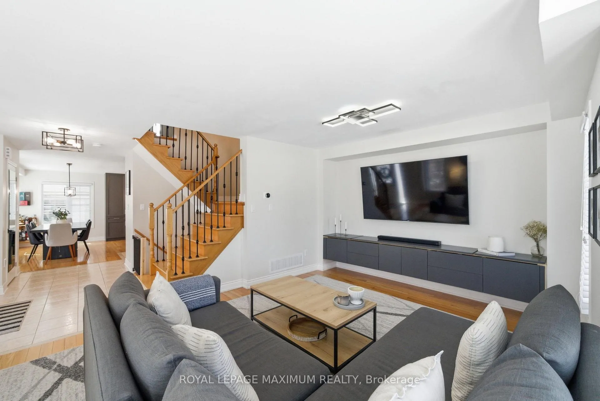 Photo 9 of 2 Castle Park Boulevard, Vaughan, Sonoma Heights — HOMEH