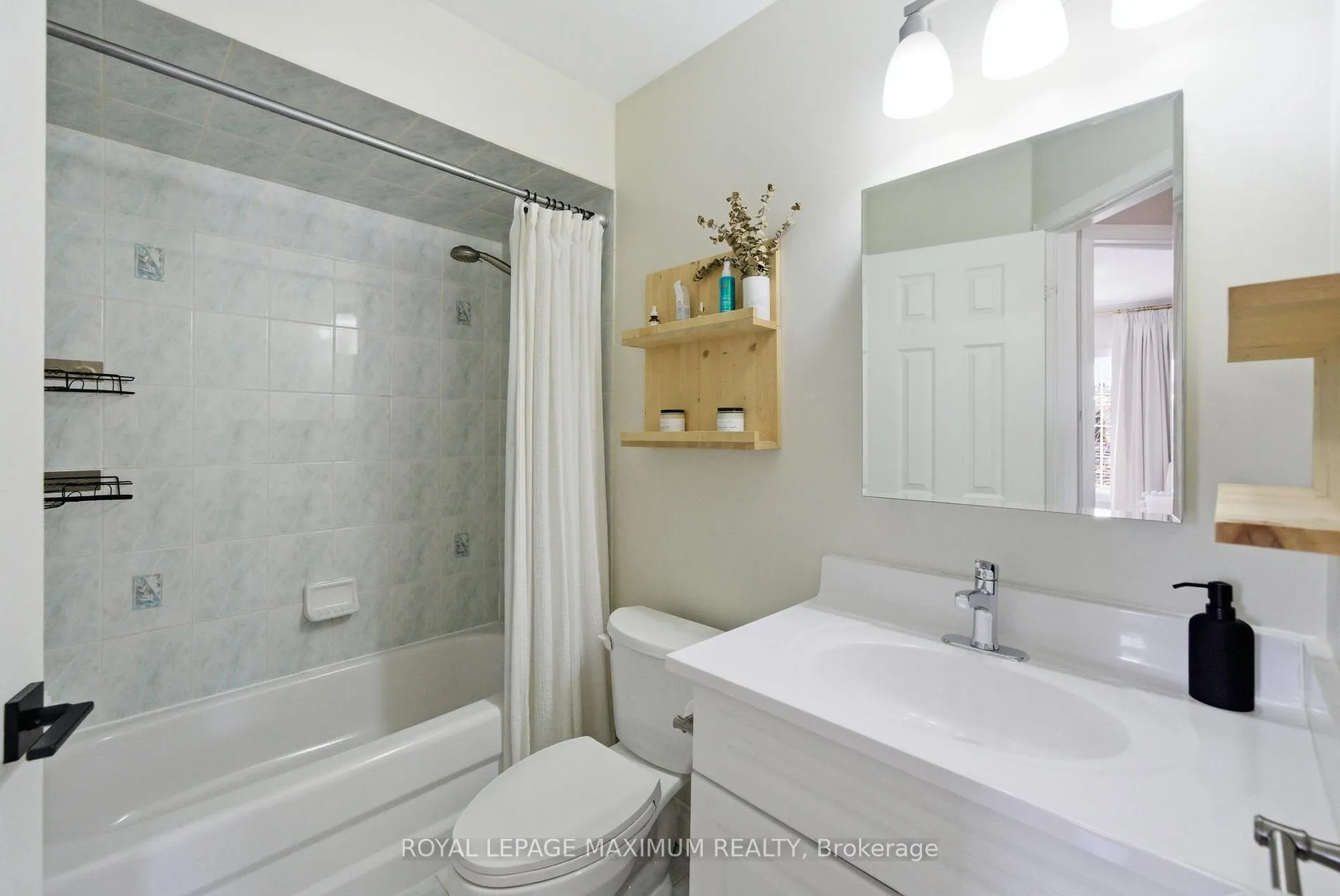 Photo 29 of 2 Castle Park Boulevard, Vaughan, Sonoma Heights — HOMEH