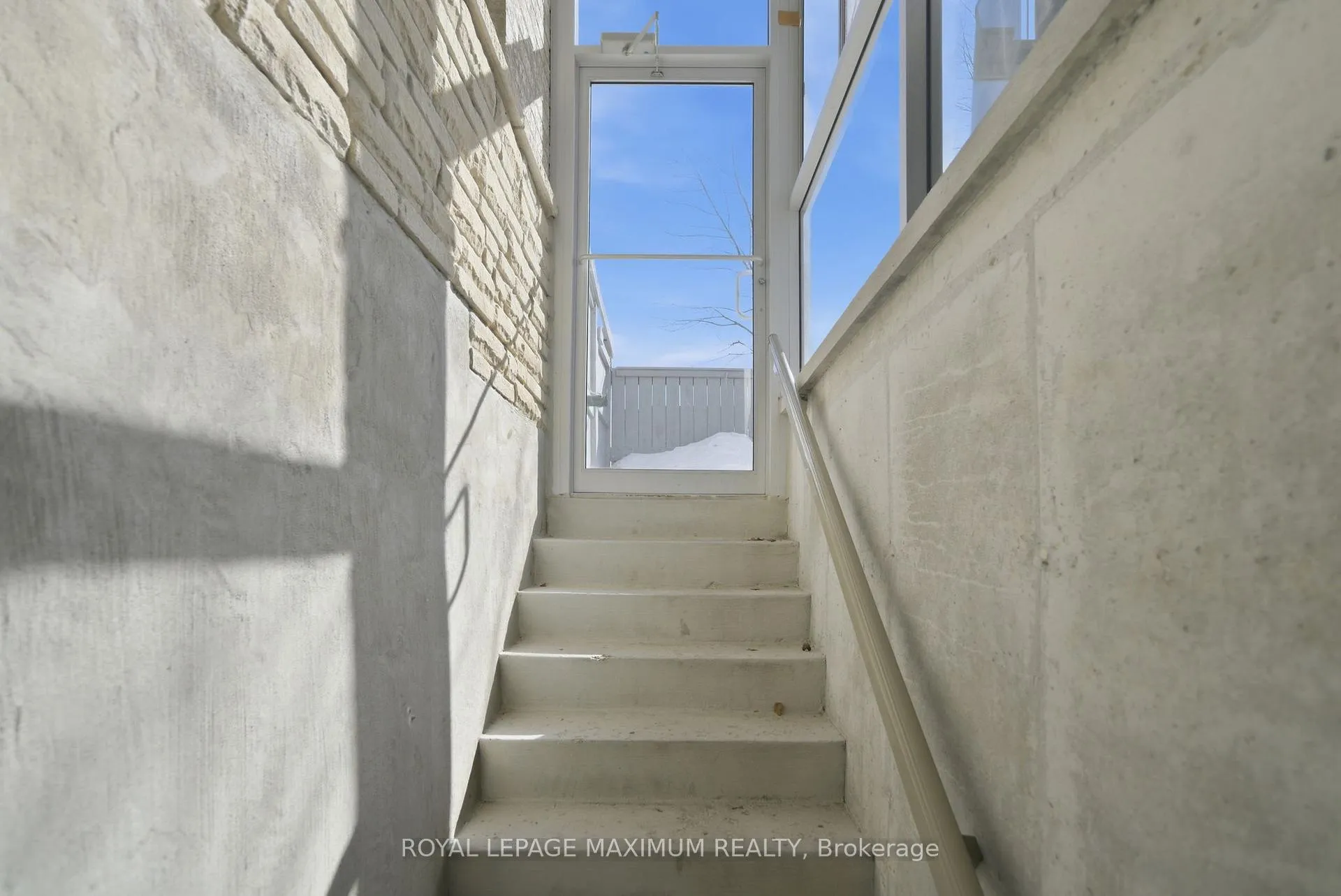 Photo 38 of 2 Castle Park Boulevard, Vaughan, Sonoma Heights — HOMEH