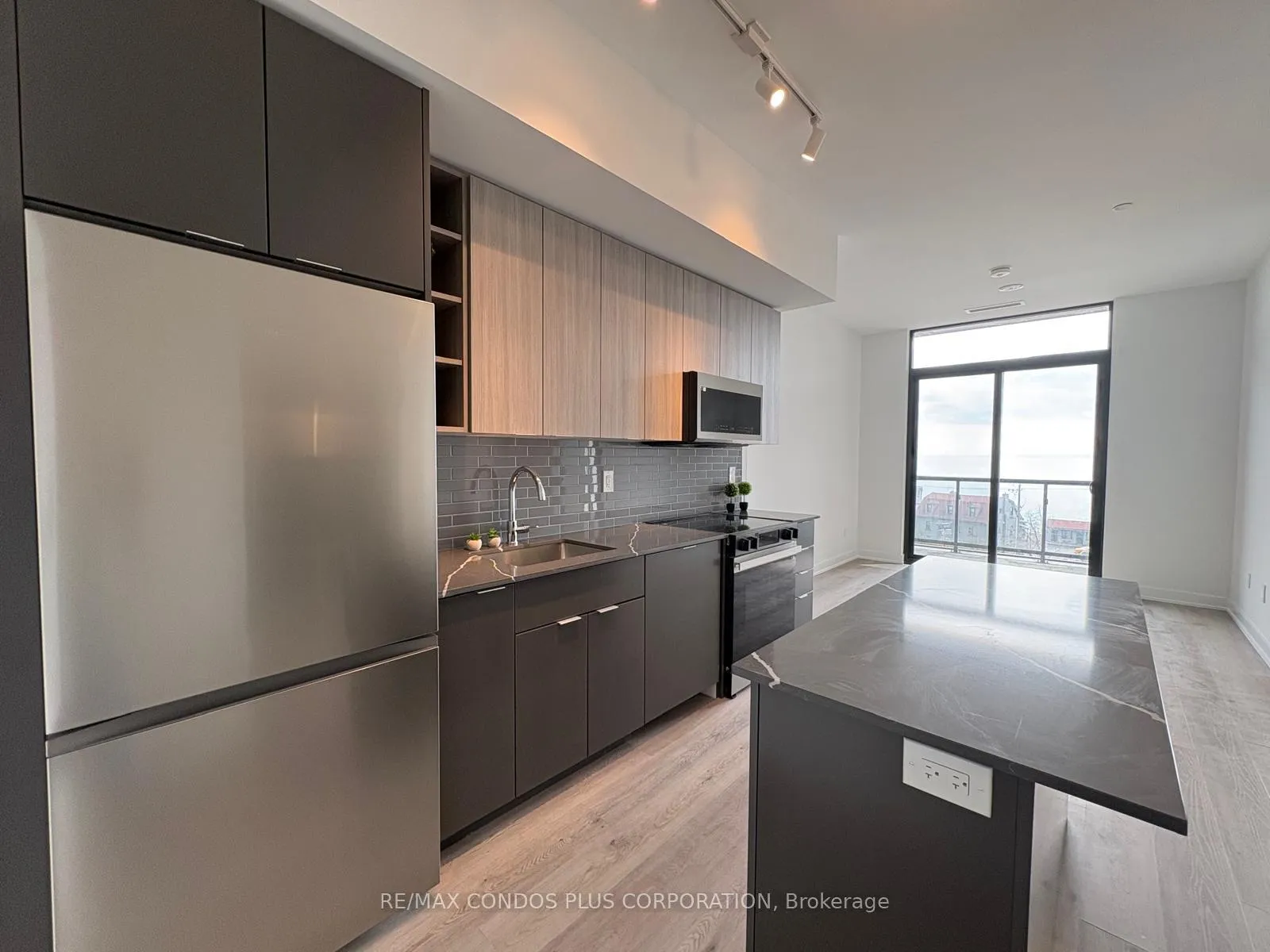 Photo 1 of Unit 414, 2075 Lakeshore Road, Burlington, Brant — HOMEH