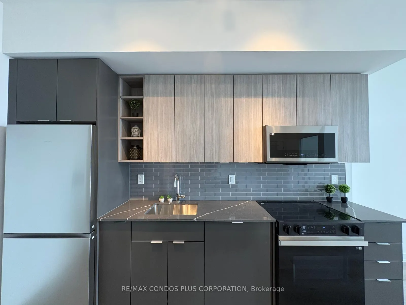 Photo 3 of Unit 414, 2075 Lakeshore Road, Burlington, Brant — HOMEH