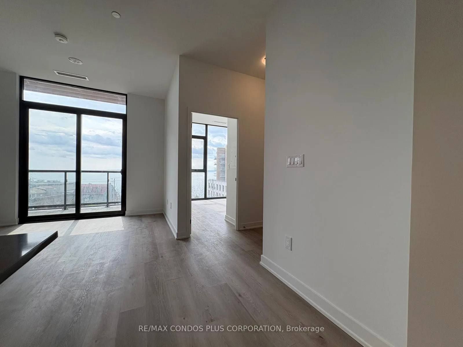 Photo 8 of Unit 414, 2075 Lakeshore Road, Burlington, Brant — HOMEH