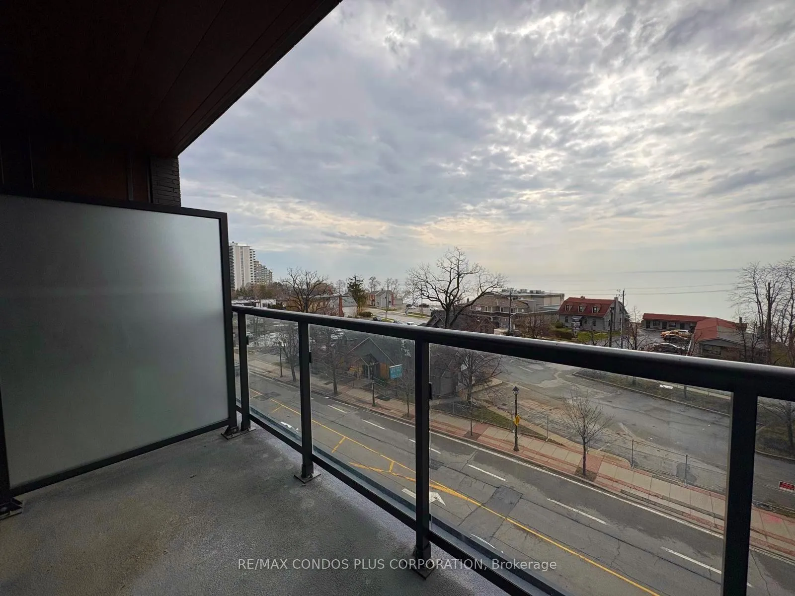 Photo 9 of Unit 414, 2075 Lakeshore Road, Burlington, Brant — HOMEH