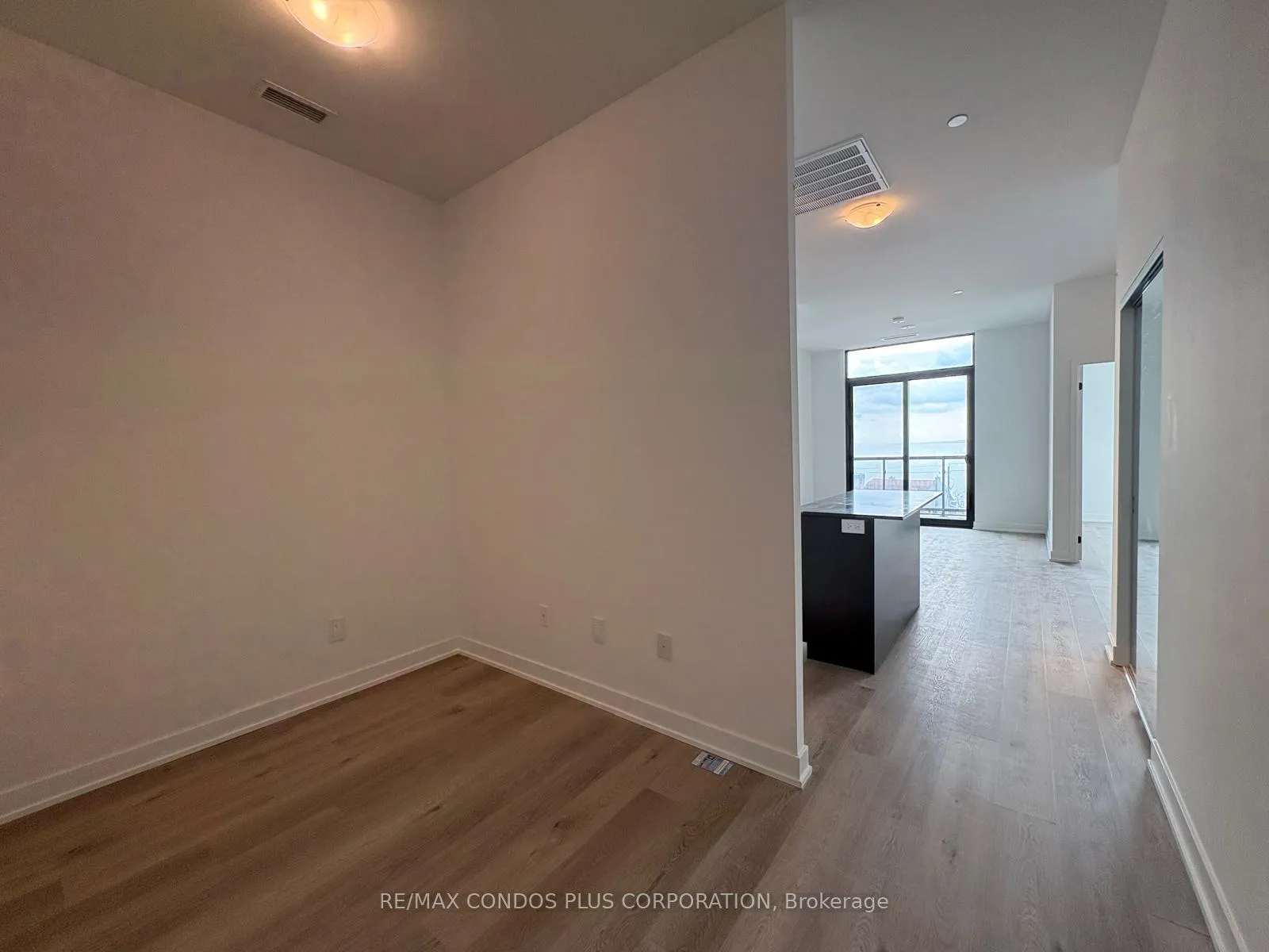 Photo 18 of Unit 414, 2075 Lakeshore Road, Burlington, Brant — HOMEH