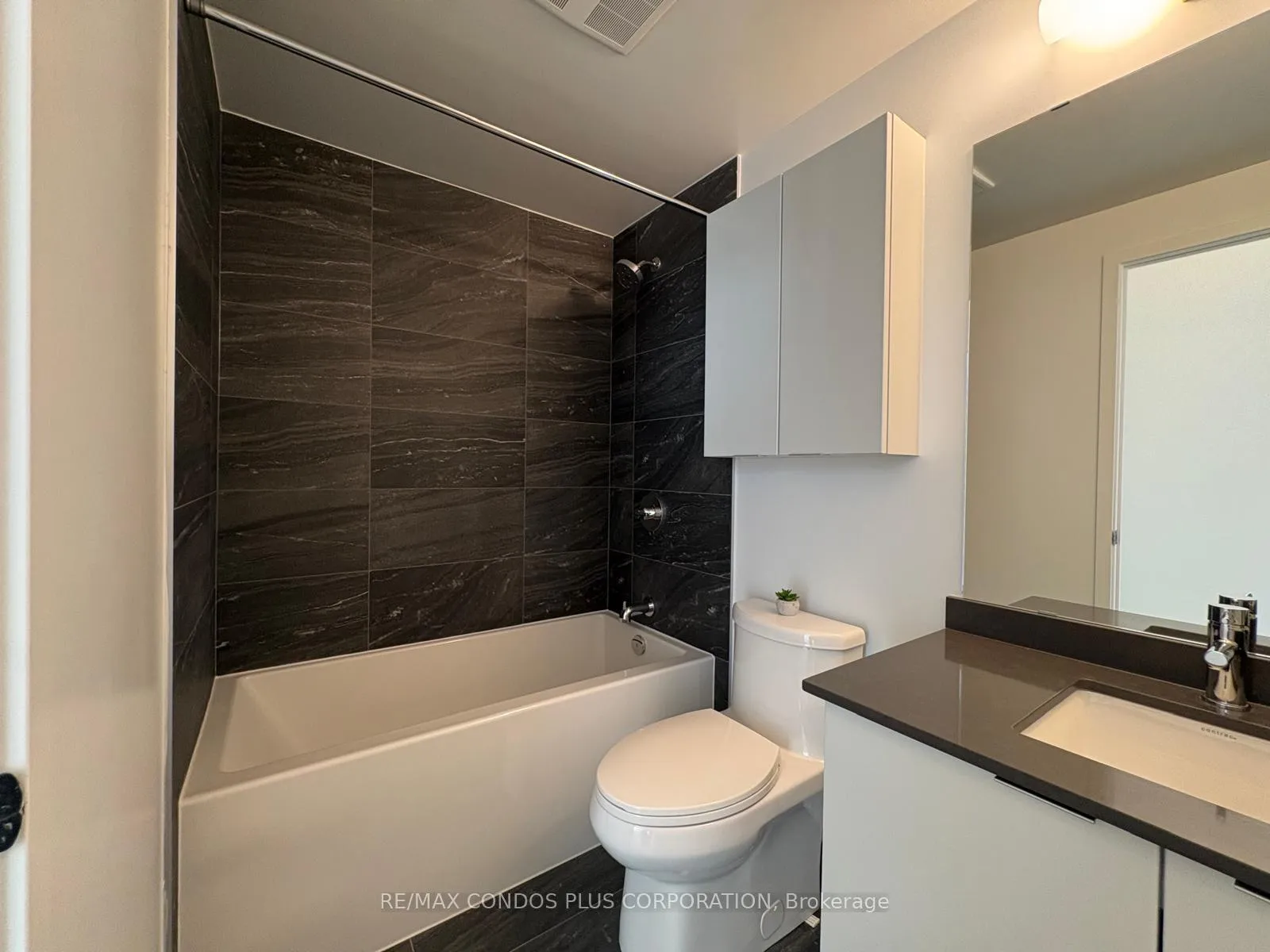 Photo 19 of Unit 414, 2075 Lakeshore Road, Burlington, Brant — HOMEH