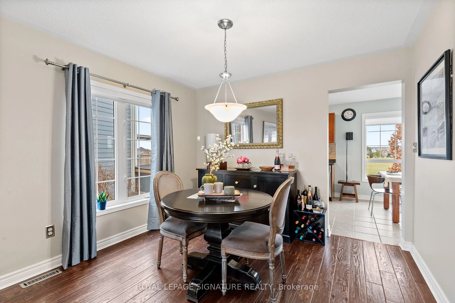 Photo 9 of 1247 Robson Crescent, Milton, Beaty — HOMEH