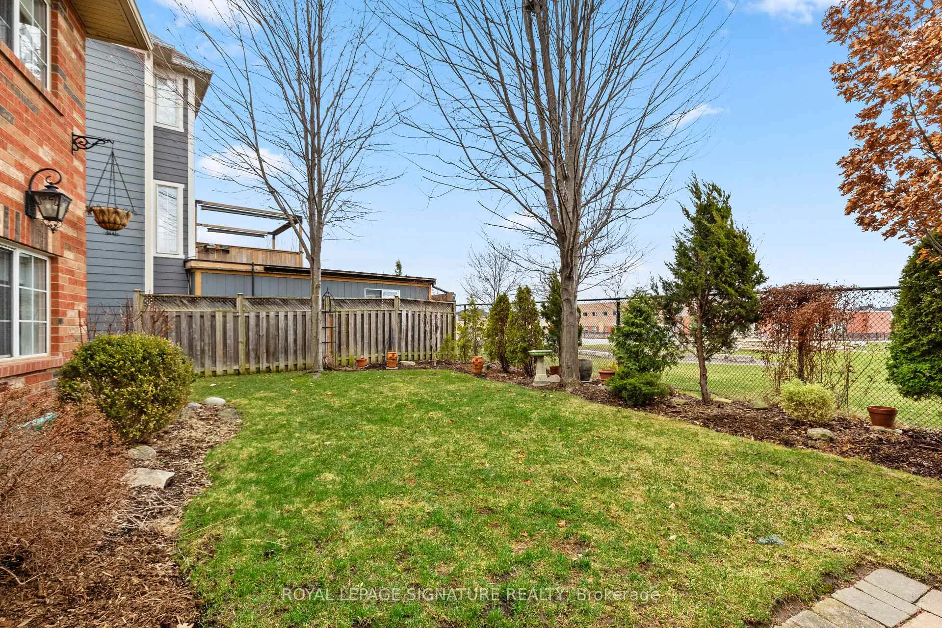 Photo 32 of 1247 Robson Crescent, Milton, Beaty — HOMEH