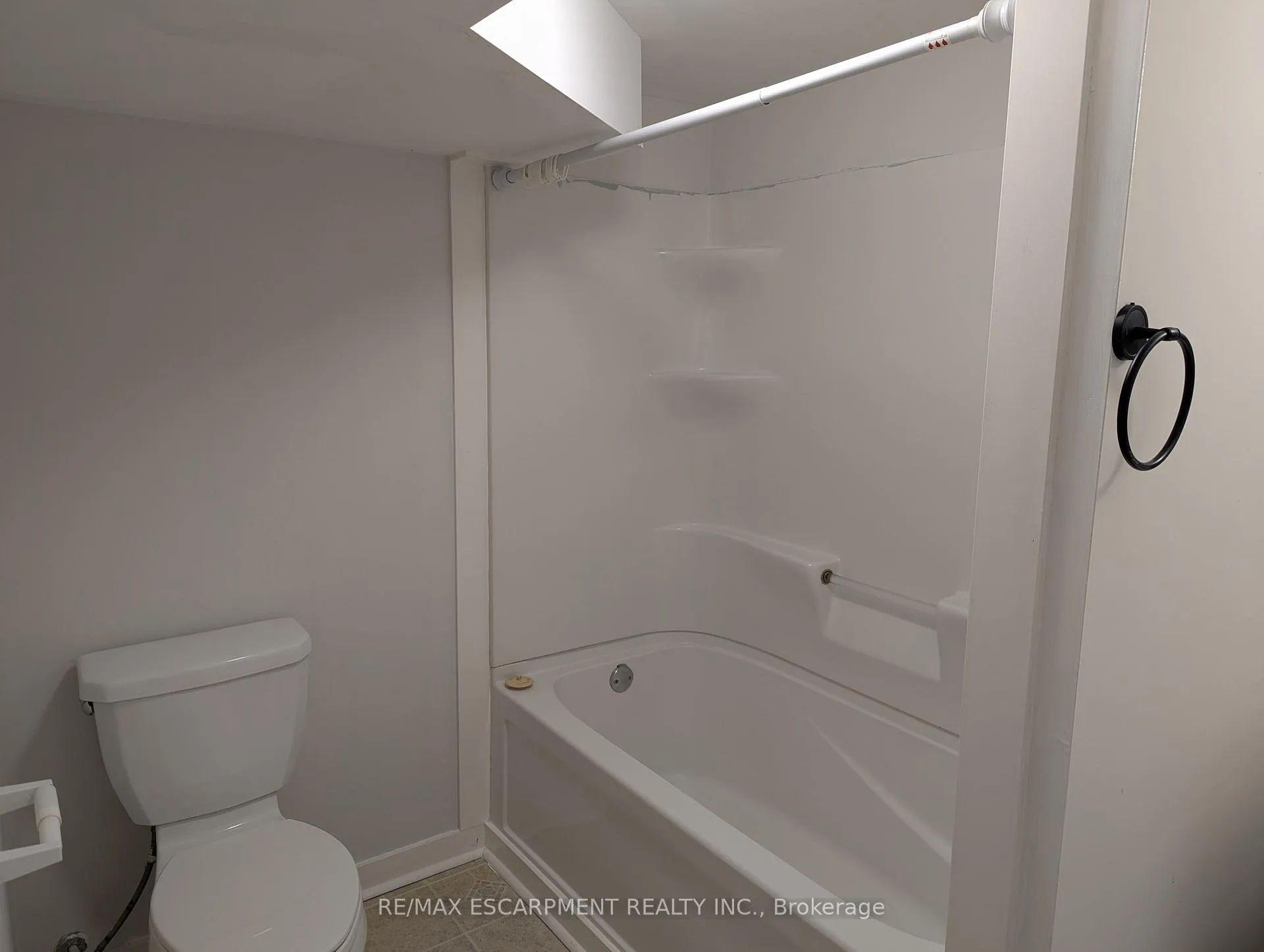 Photo 7 of Unit 5, 63 Pelham Road, St. Catharines, Western Hill — HOMEH