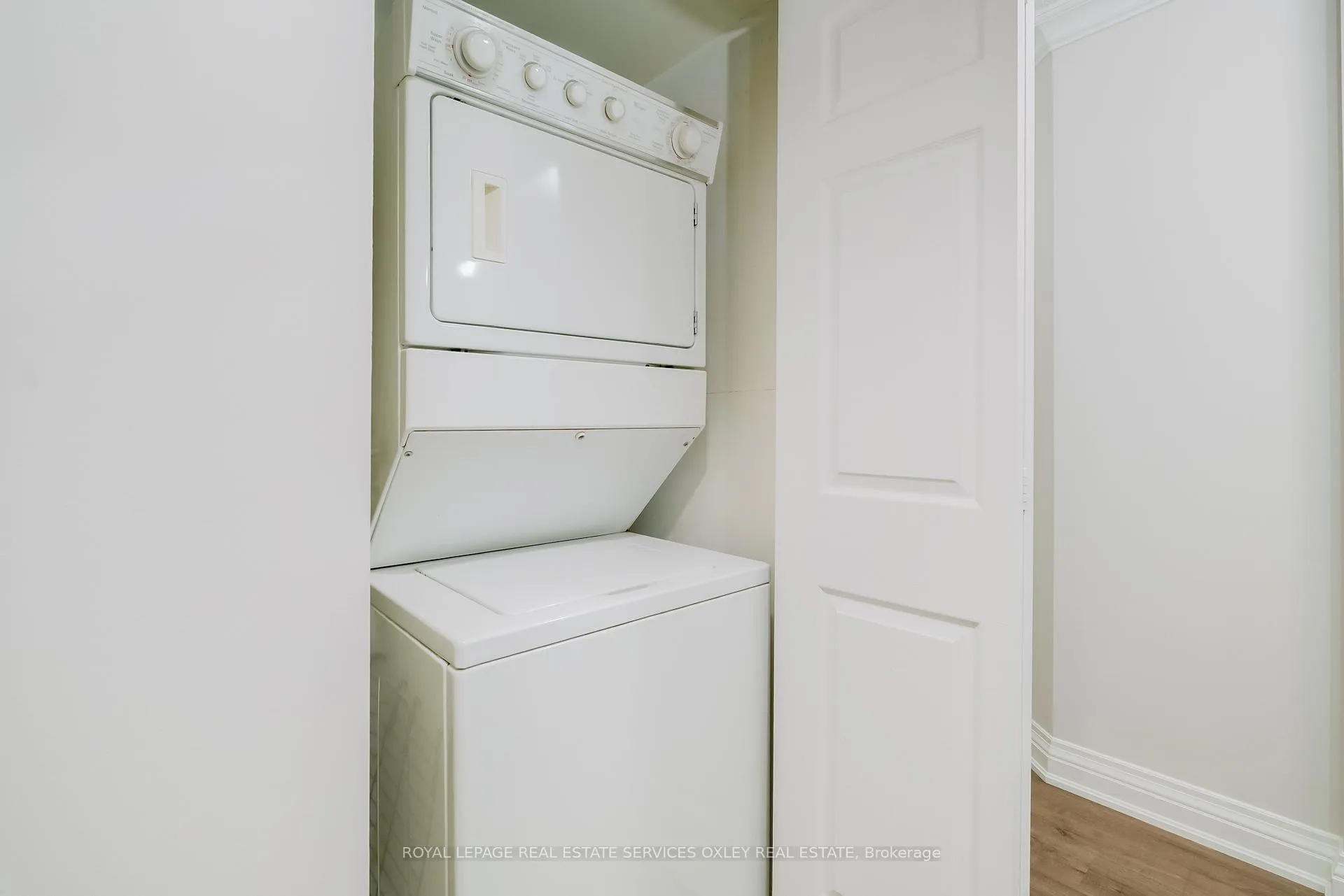 Photo 19 of Unit 202, 3130 Yonge Street, Toronto, Lawrence Park North — HOMEH