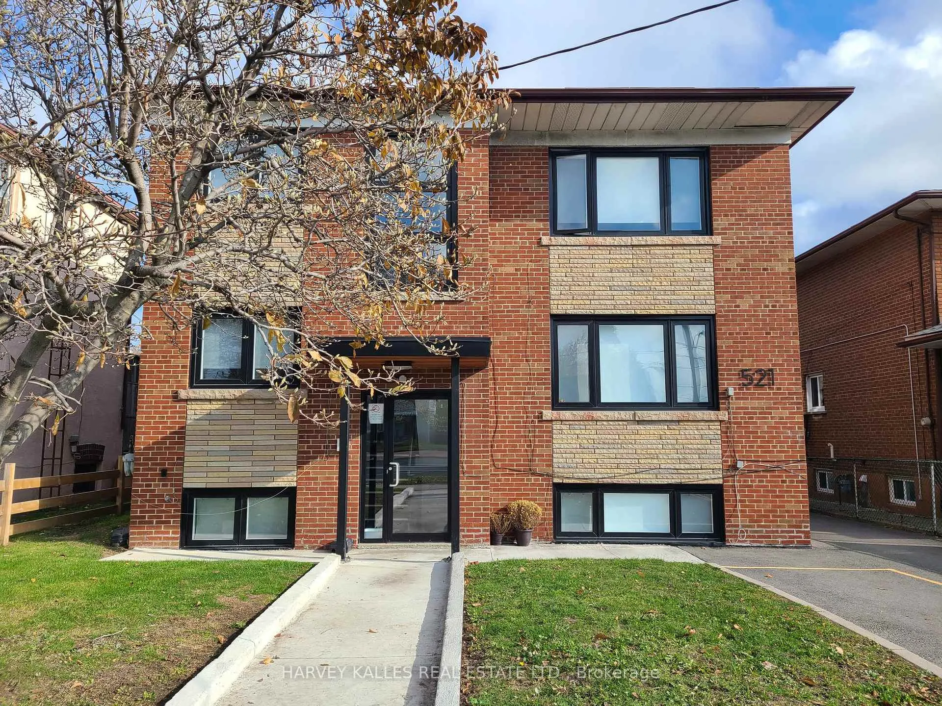 Front of Unit 2, 521 Browns Line