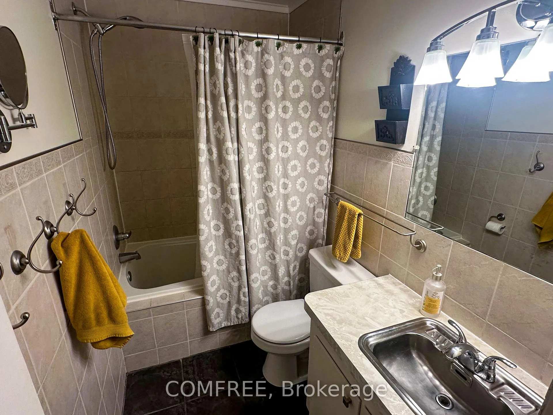 Photo 15 of 38 South Edgeware Road, St. Thomas — HOMEH