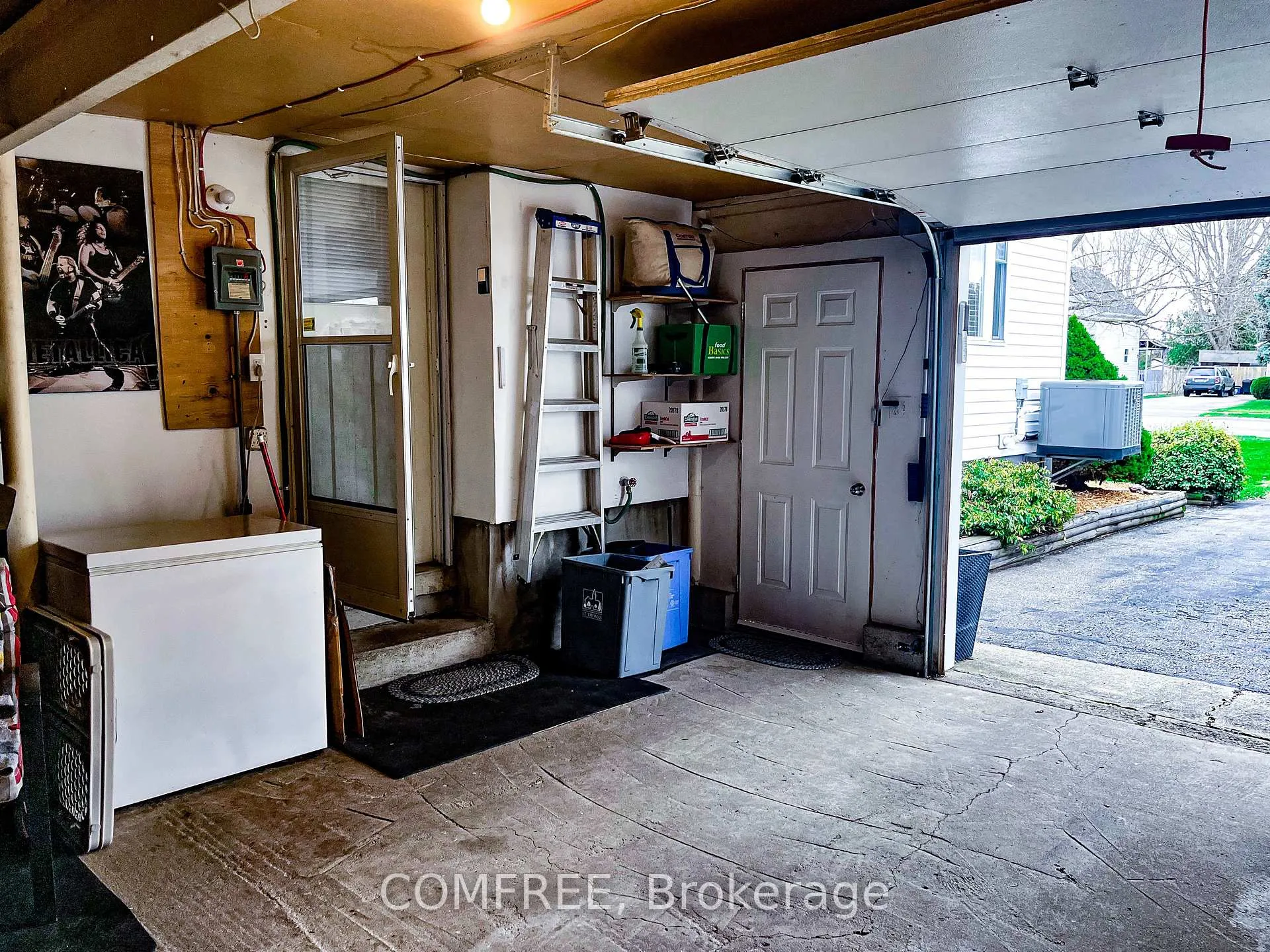 Photo 16 of 38 South Edgeware Road, St. Thomas — HOMEH