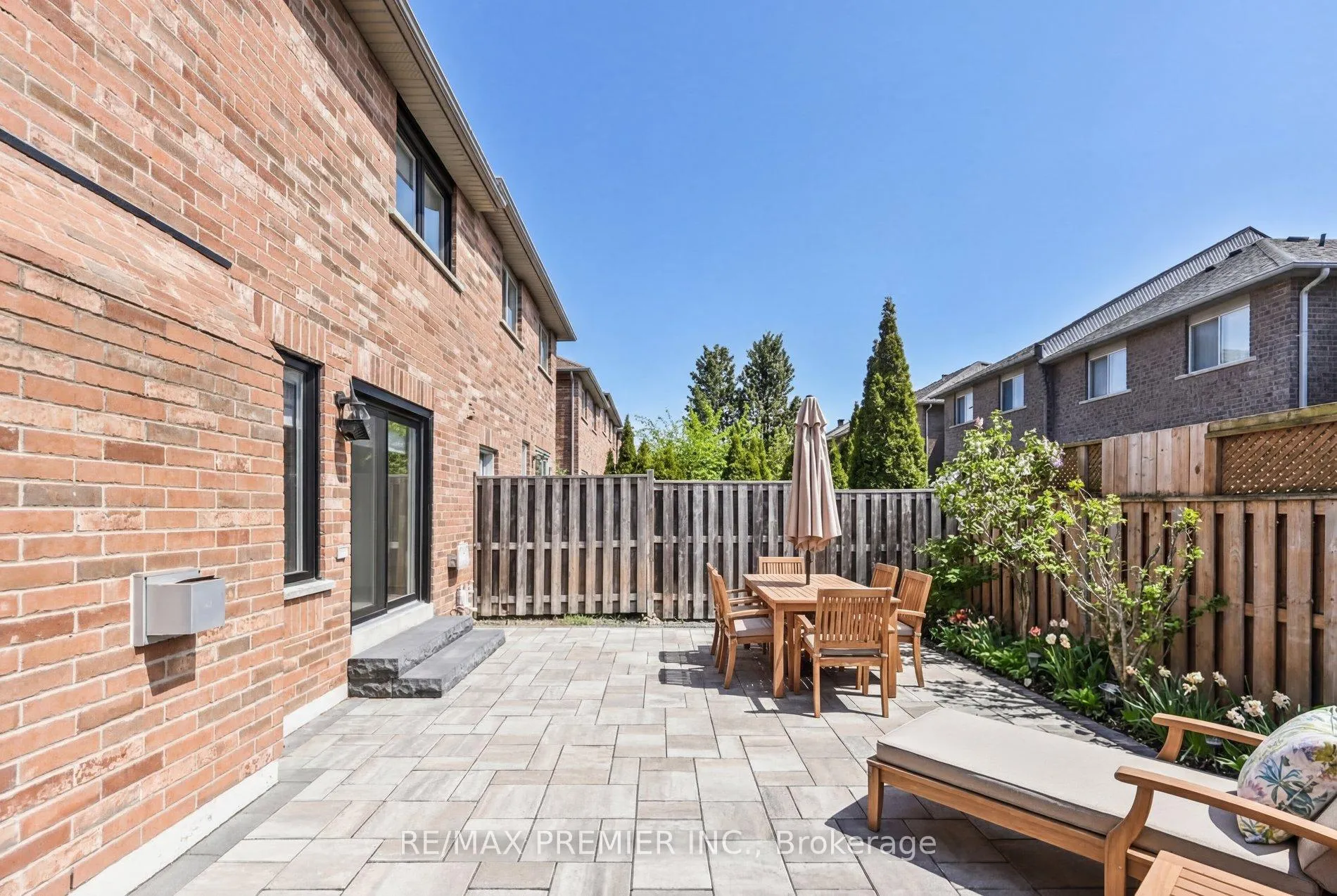 Photo 17 of 152 Laurelhurst Crescent, Vaughan, Vellore Village — HOMEH