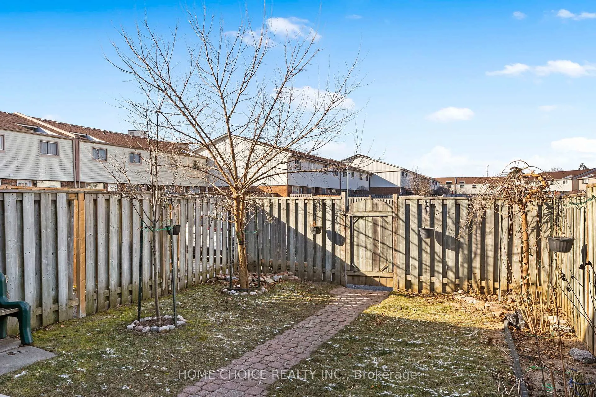 Photo 3 of Unit 38, 120 Nonquon Road W, Oshawa, Centennial — HOMEH