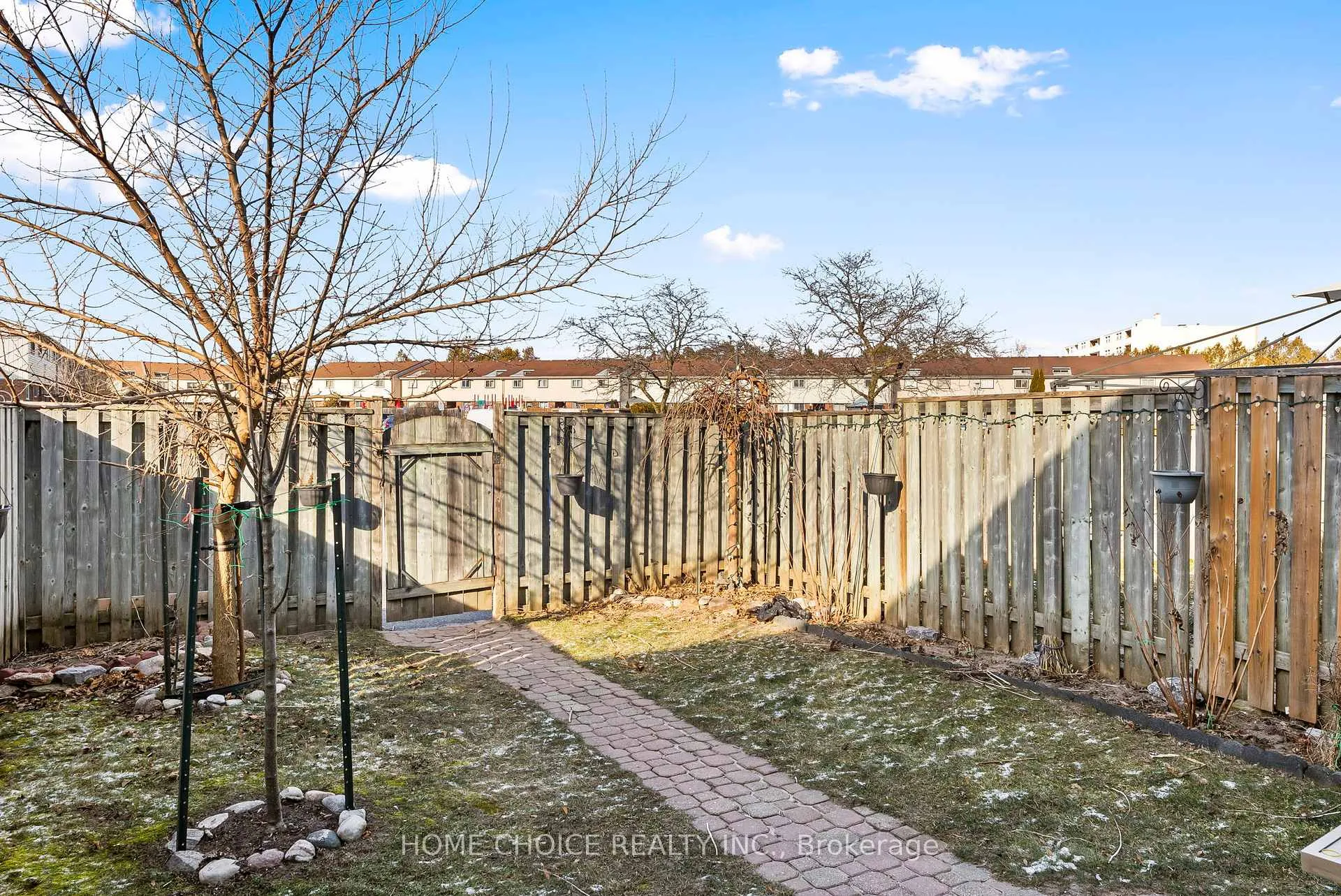 Photo 4 of Unit 38, 120 Nonquon Road W, Oshawa, Centennial — HOMEH