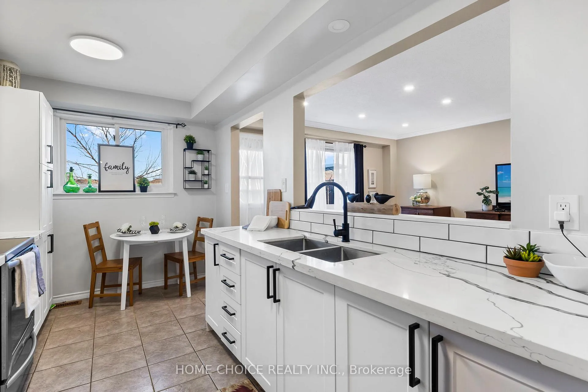 Photo 6 of Unit 38, 120 Nonquon Road W, Oshawa, Centennial — HOMEH