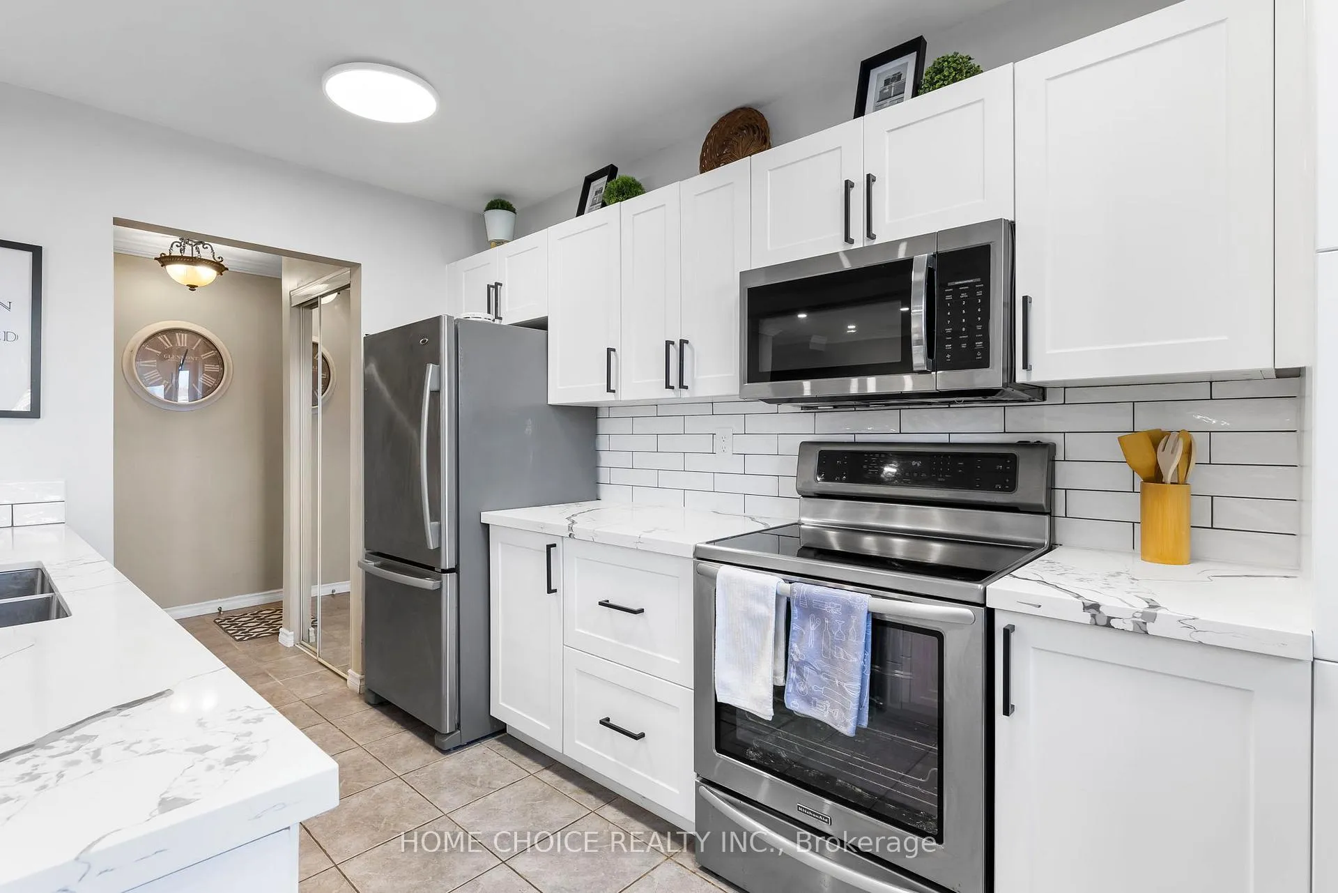 Photo 8 of Unit 38, 120 Nonquon Road W, Oshawa, Centennial — HOMEH
