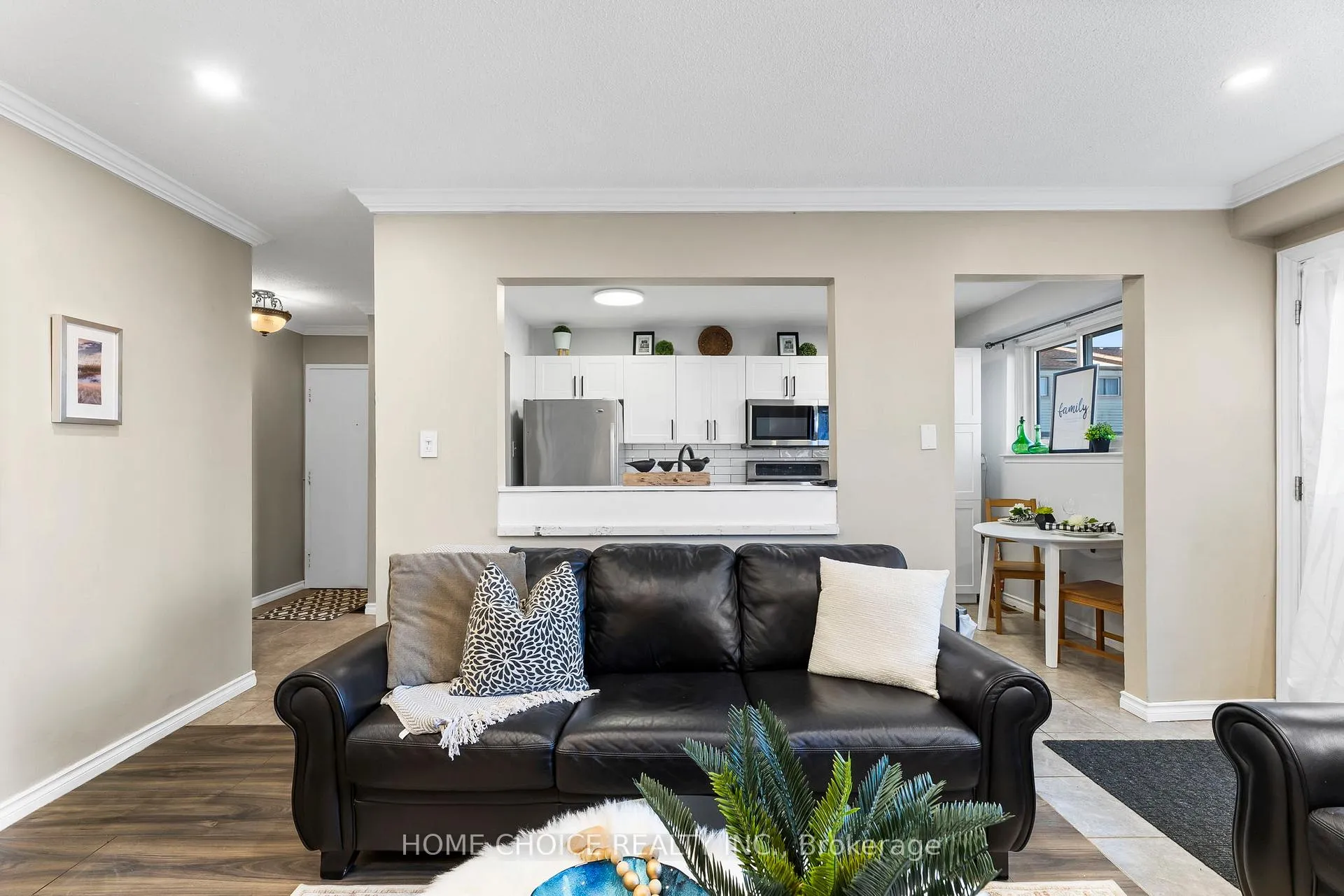 Photo 13 of Unit 38, 120 Nonquon Road W, Oshawa, Centennial — HOMEH