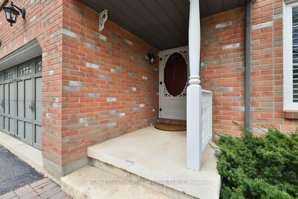 Photo 5 of 2111 Kevin Crescent, Burlington, Headon — HOMEH