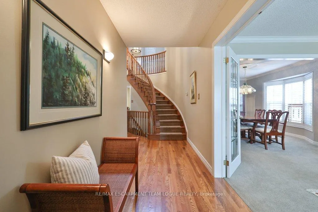 Photo 7 of 2111 Kevin Crescent, Burlington, Headon — HOMEH