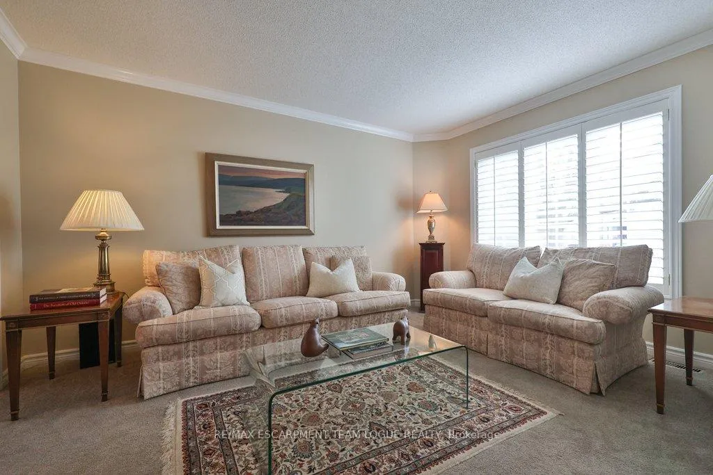 Photo 8 of 2111 Kevin Crescent, Burlington, Headon — HOMEH