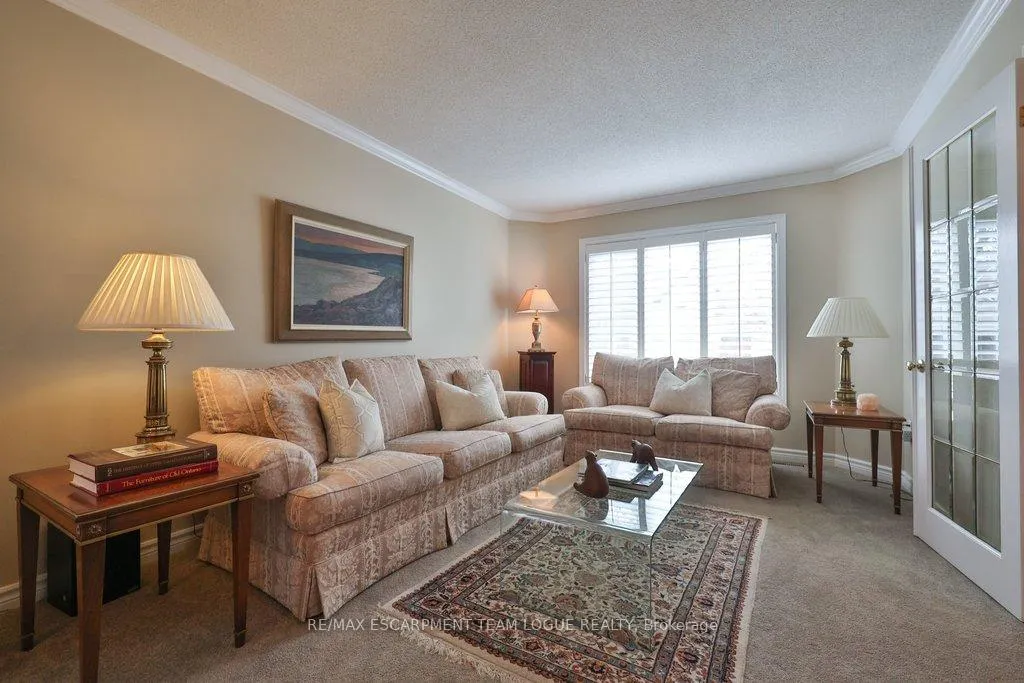 Photo 9 of 2111 Kevin Crescent, Burlington, Headon — HOMEH