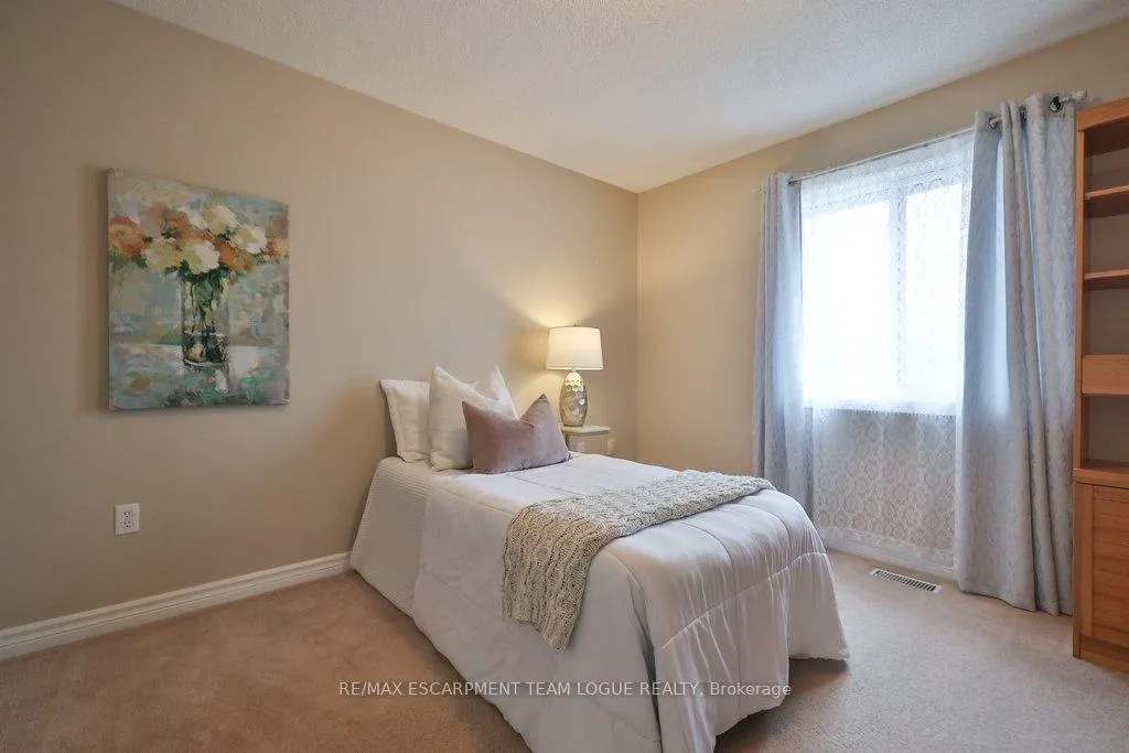 Photo 29 of 2111 Kevin Crescent, Burlington, Headon — HOMEH
