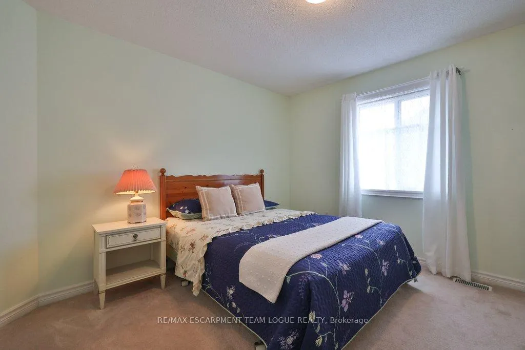Photo 31 of 2111 Kevin Crescent, Burlington, Headon — HOMEH