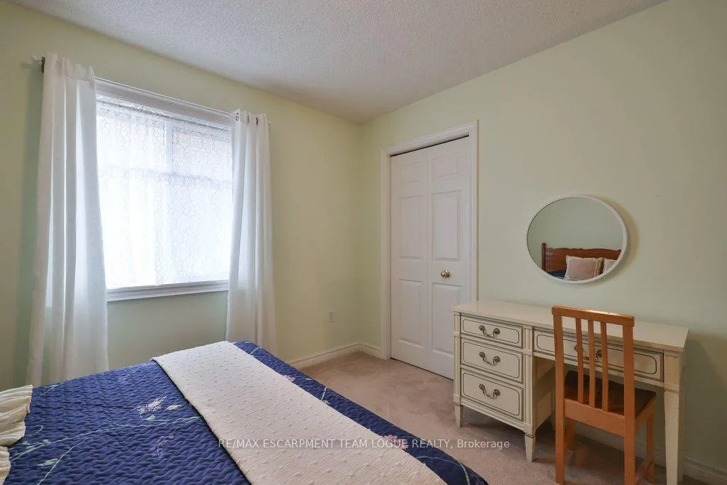 Photo 32 of 2111 Kevin Crescent, Burlington, Headon — HOMEH